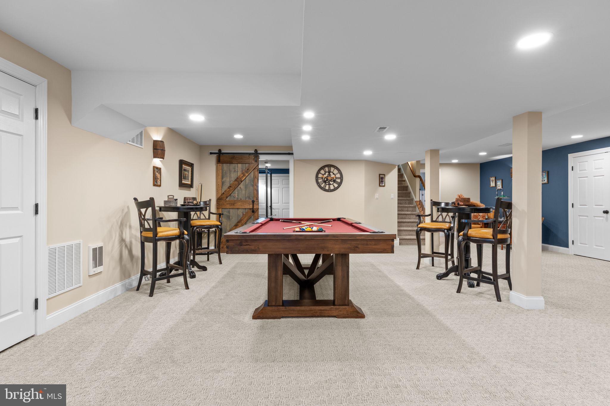 PINEVILLE - Residential