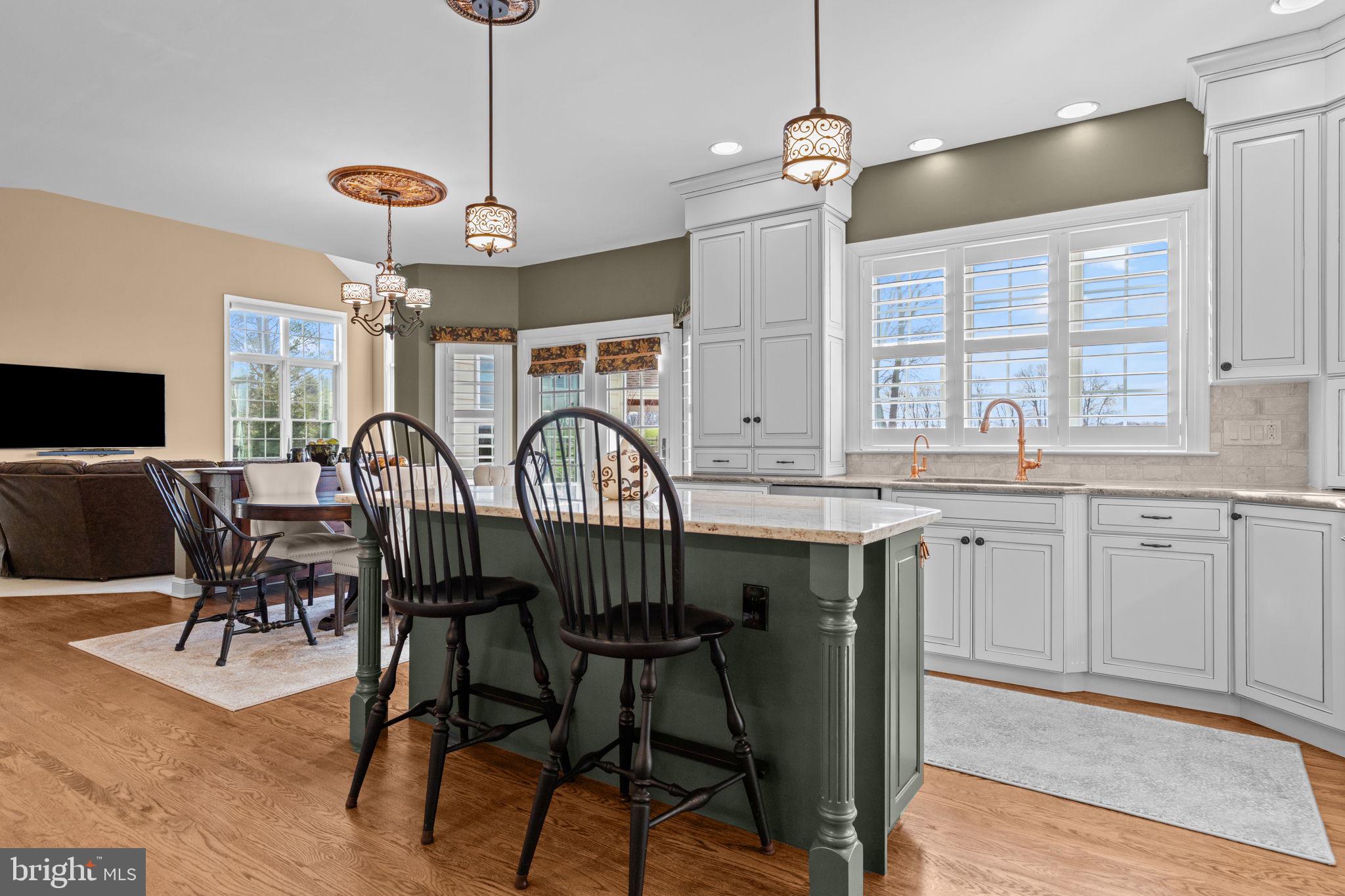 PINEVILLE - Residential