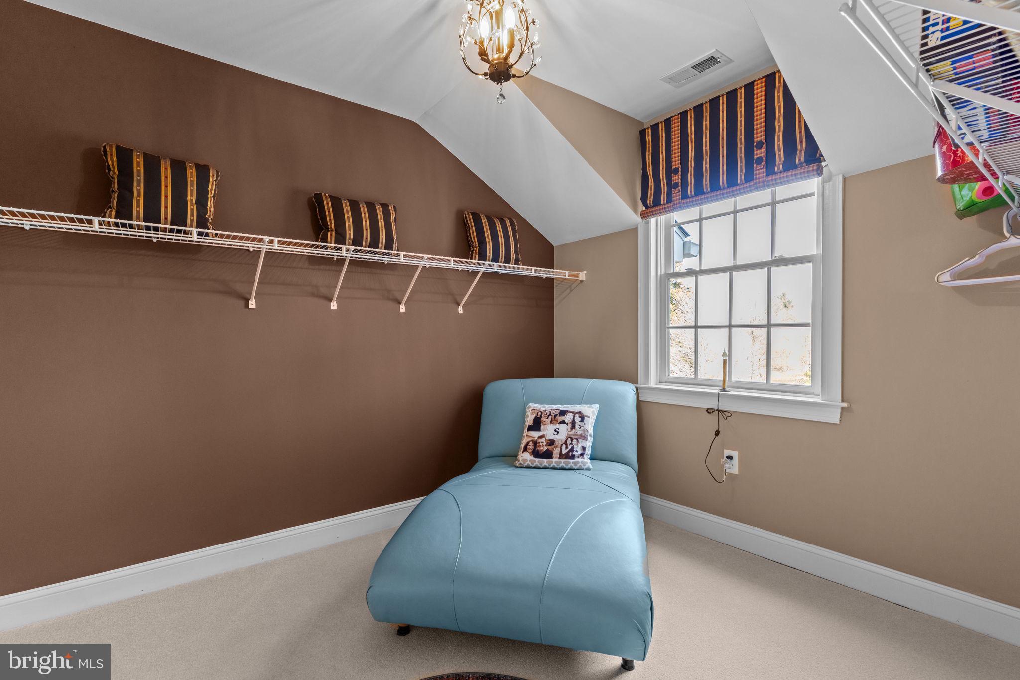 PINEVILLE - Residential