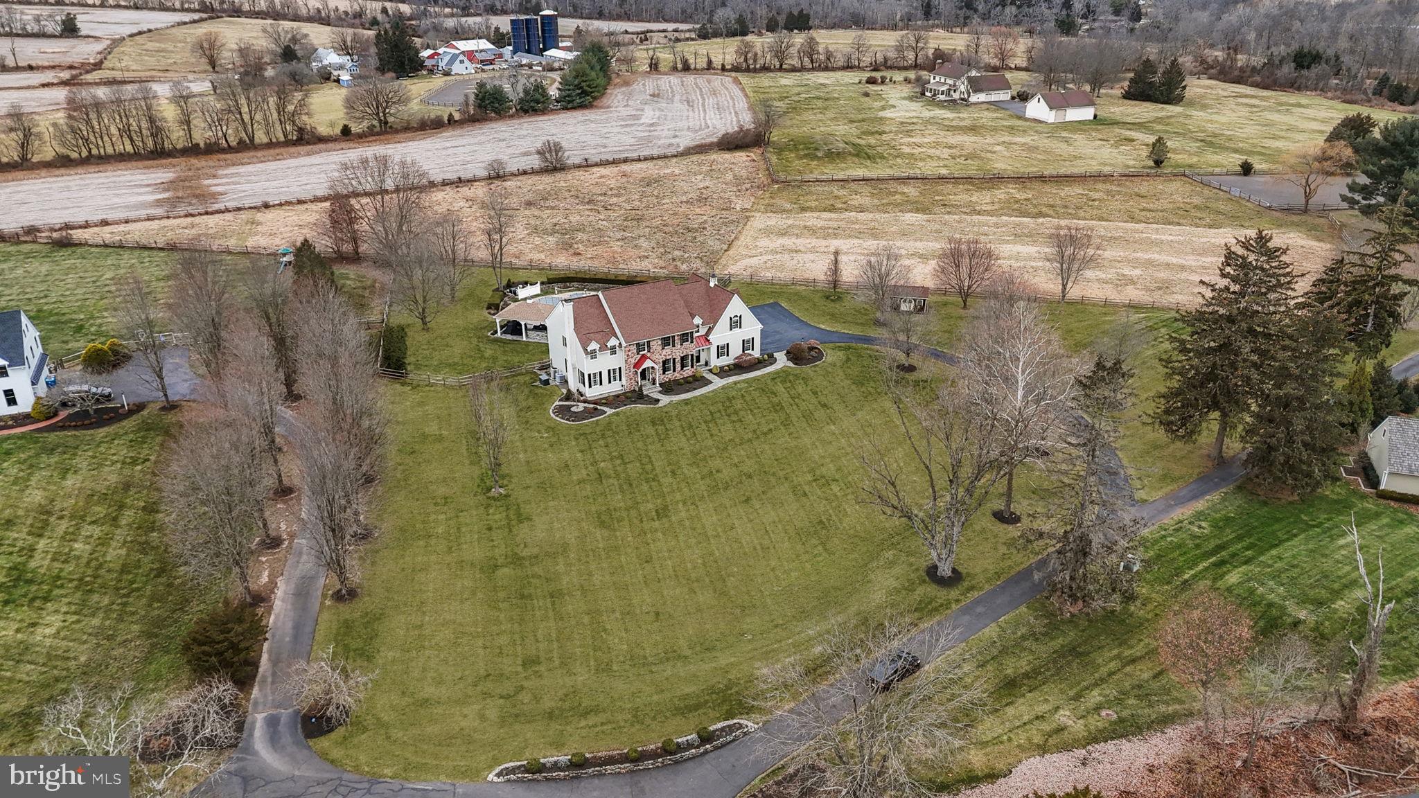 PINEVILLE - Residential