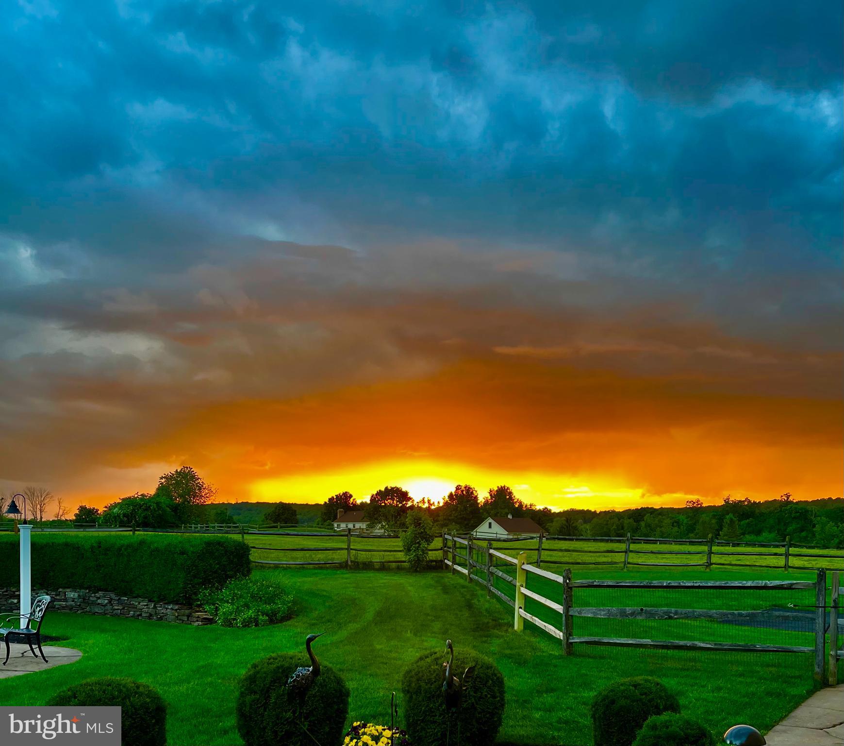 PINEVILLE - Residential