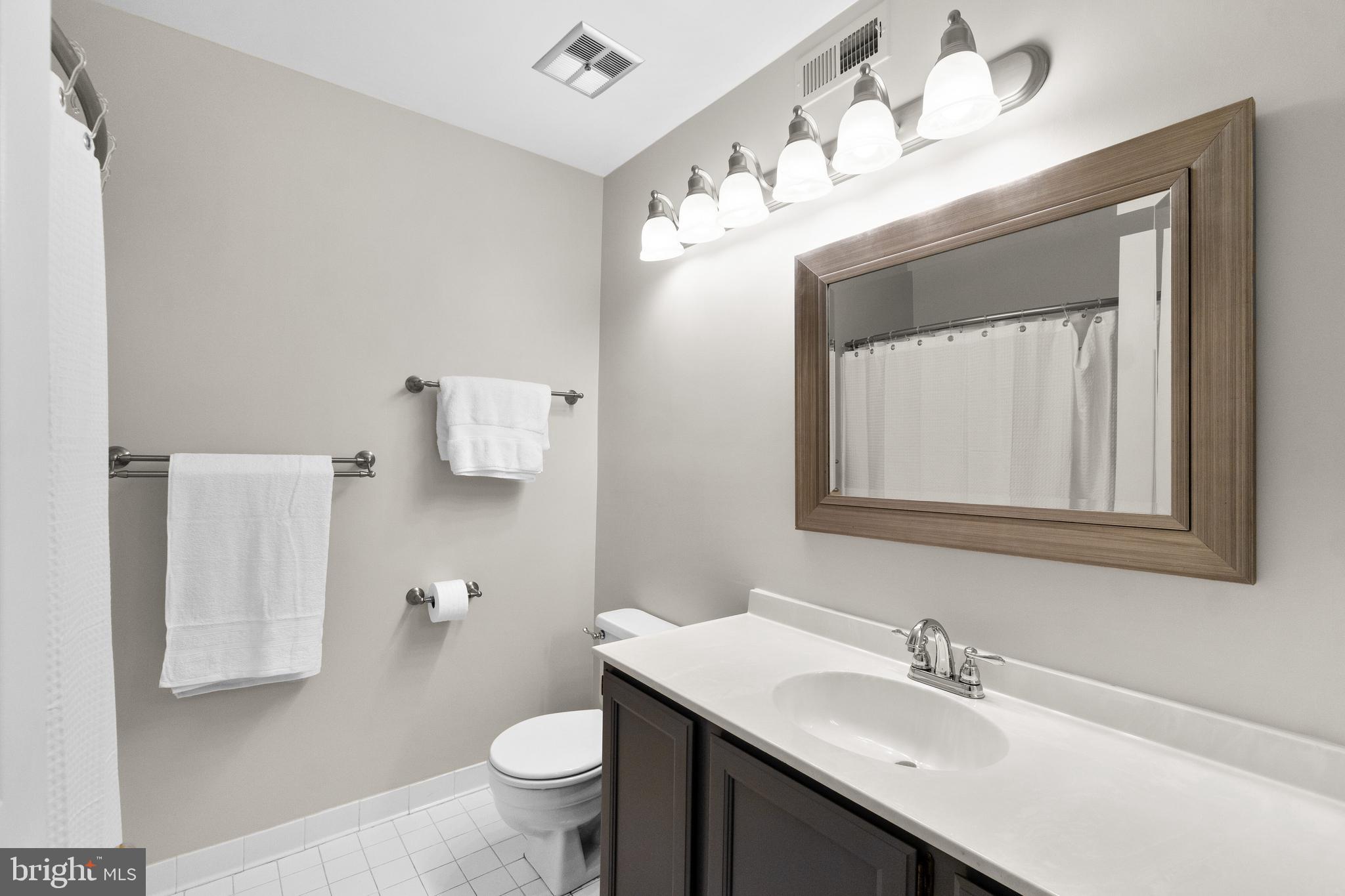 VILLAGE OF HICKORY RIDGE - Residential