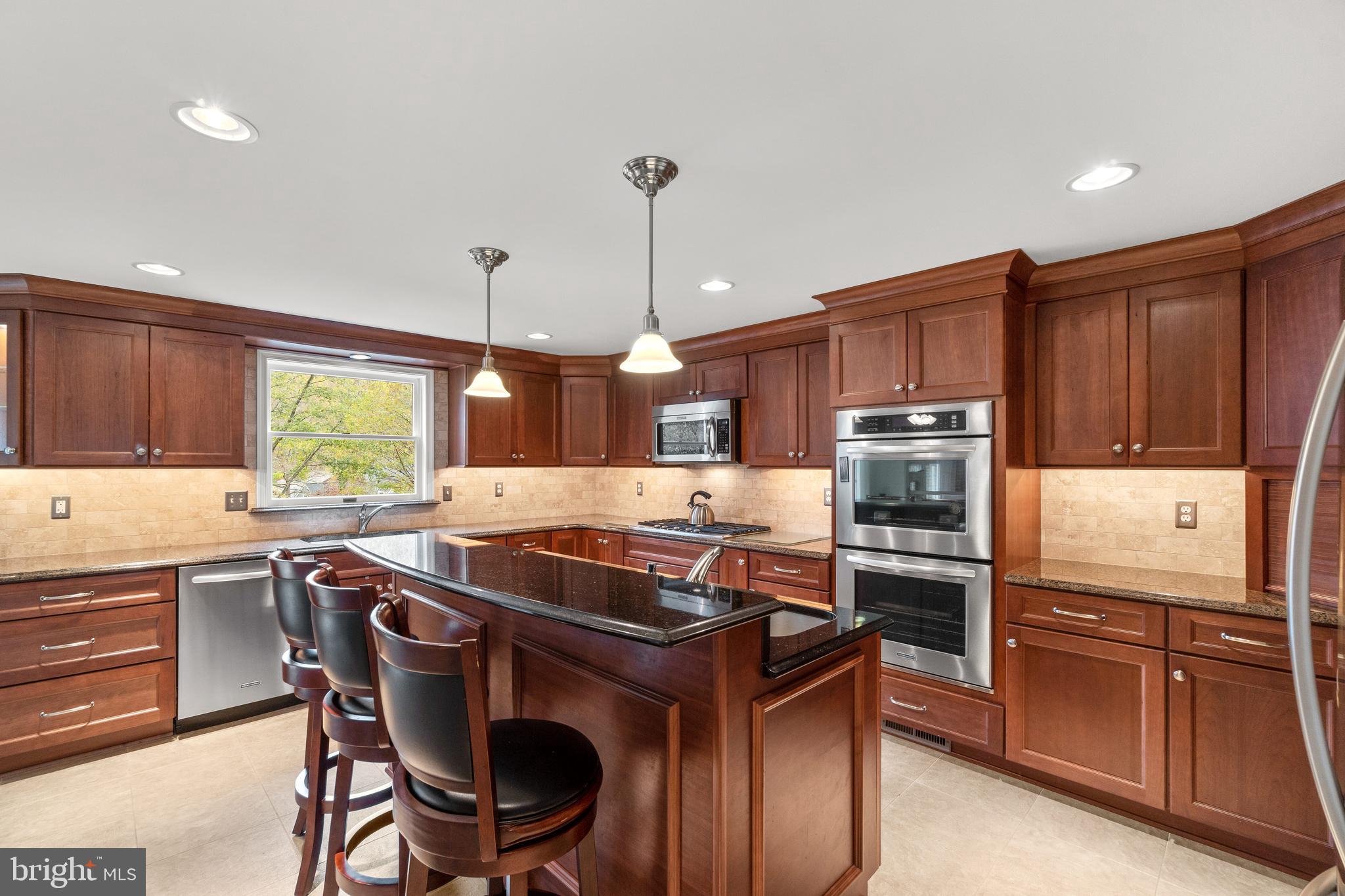 VILLAGE OF HICKORY RIDGE - Residential