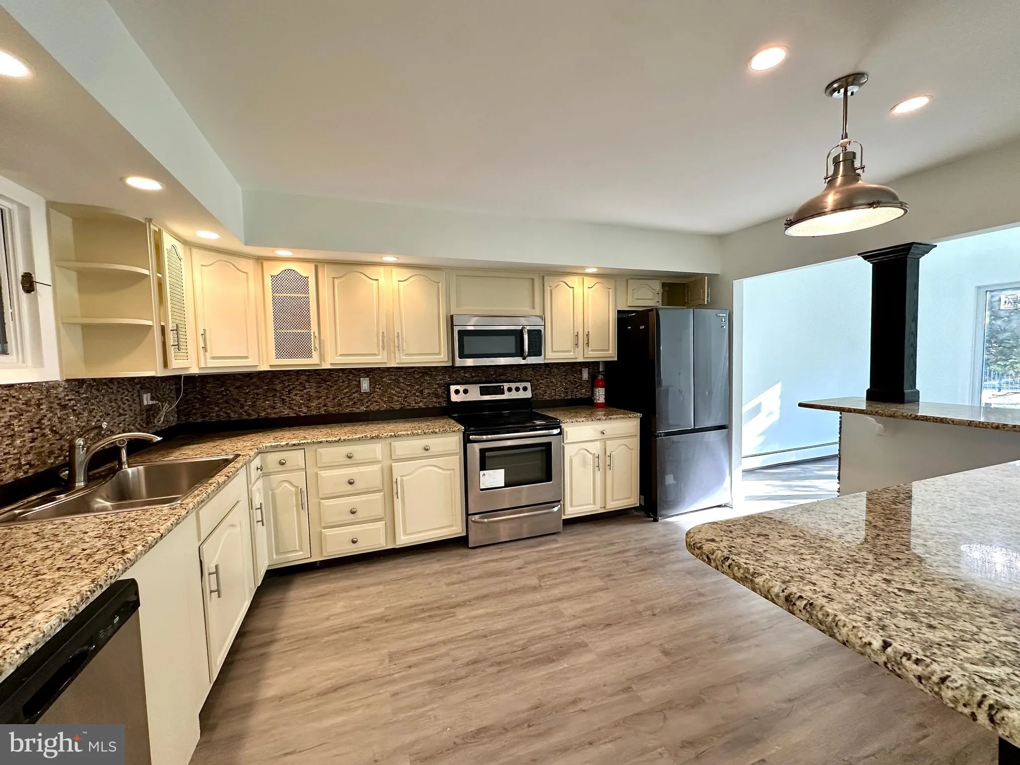 Cherry Hill, New Jersey 08003, United States, 3 Bedrooms Bedrooms, ,3 BathroomsBathrooms,Residential,Pending,115711