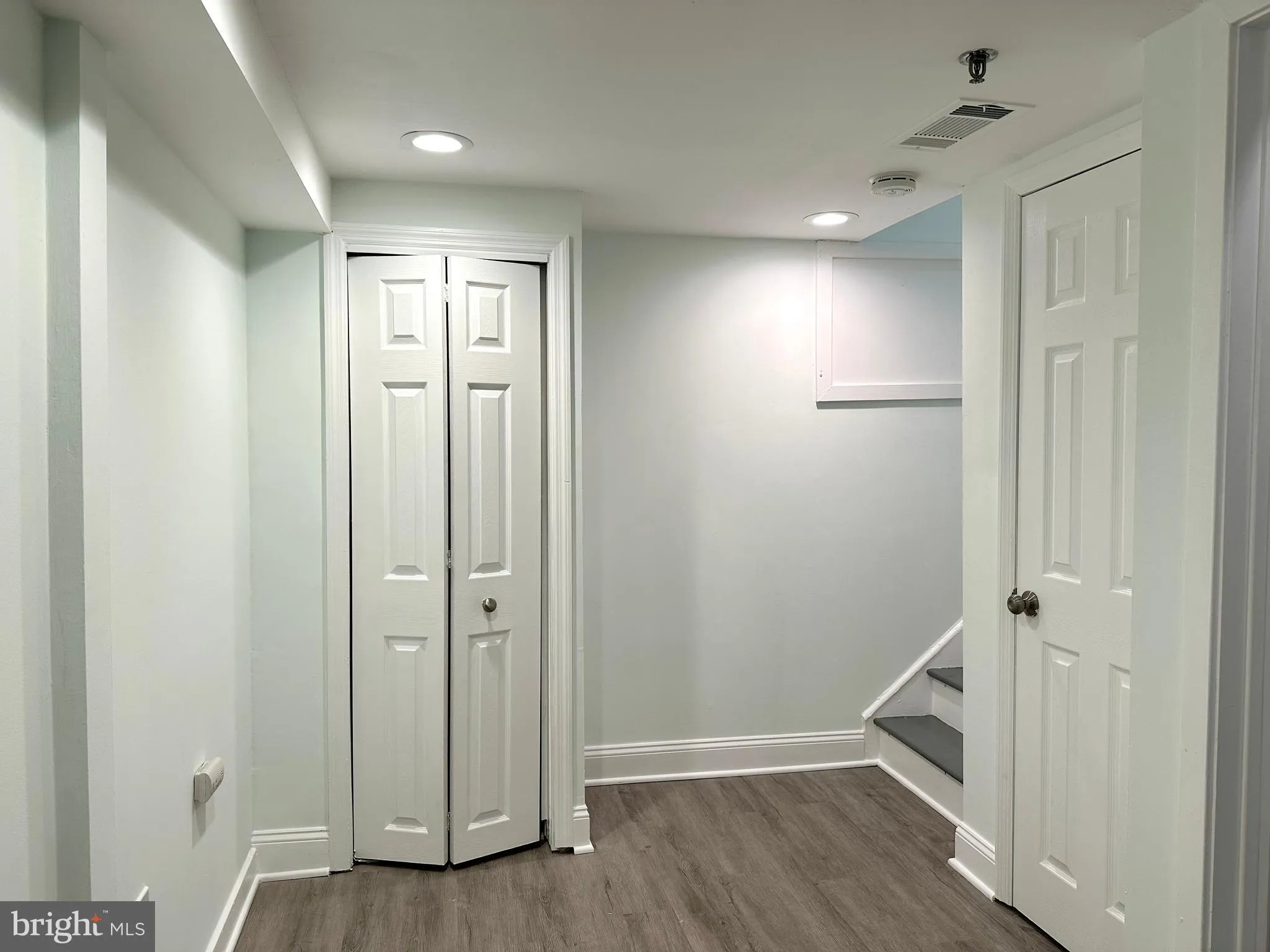 Cherry Hill, New Jersey 08003, United States, 3 Bedrooms Bedrooms, ,3 BathroomsBathrooms,Residential,Pending,115711