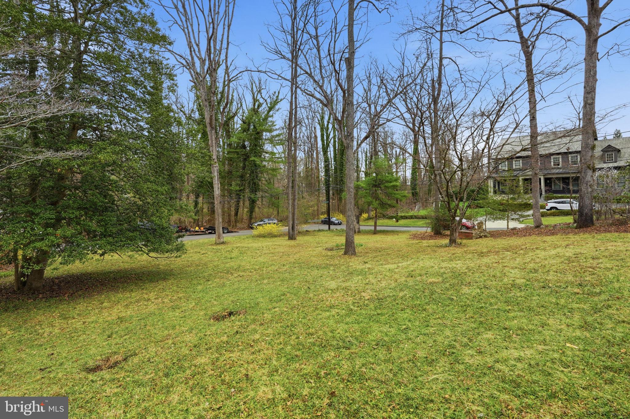 BRADLEY HILLS GROVE - Residential