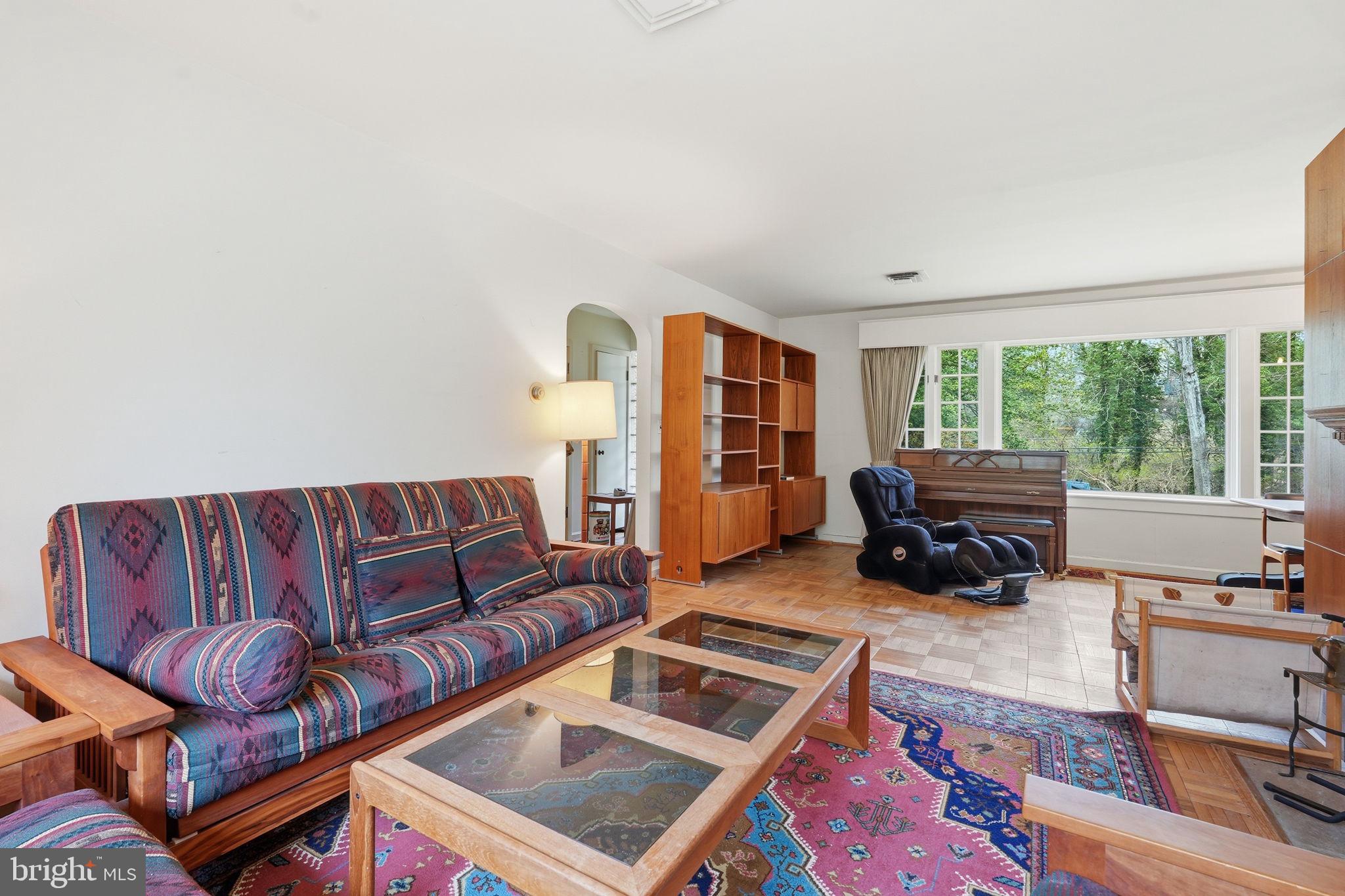 BRADLEY HILLS GROVE - Residential