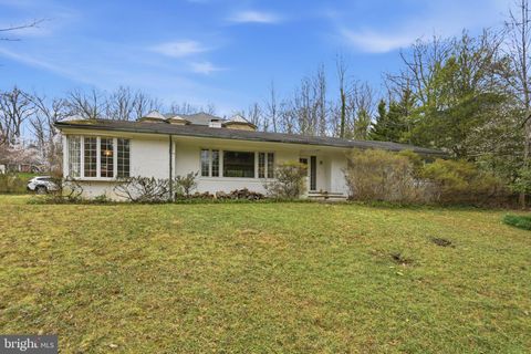 9010 BRADGROVE BETHESDA MD 20817