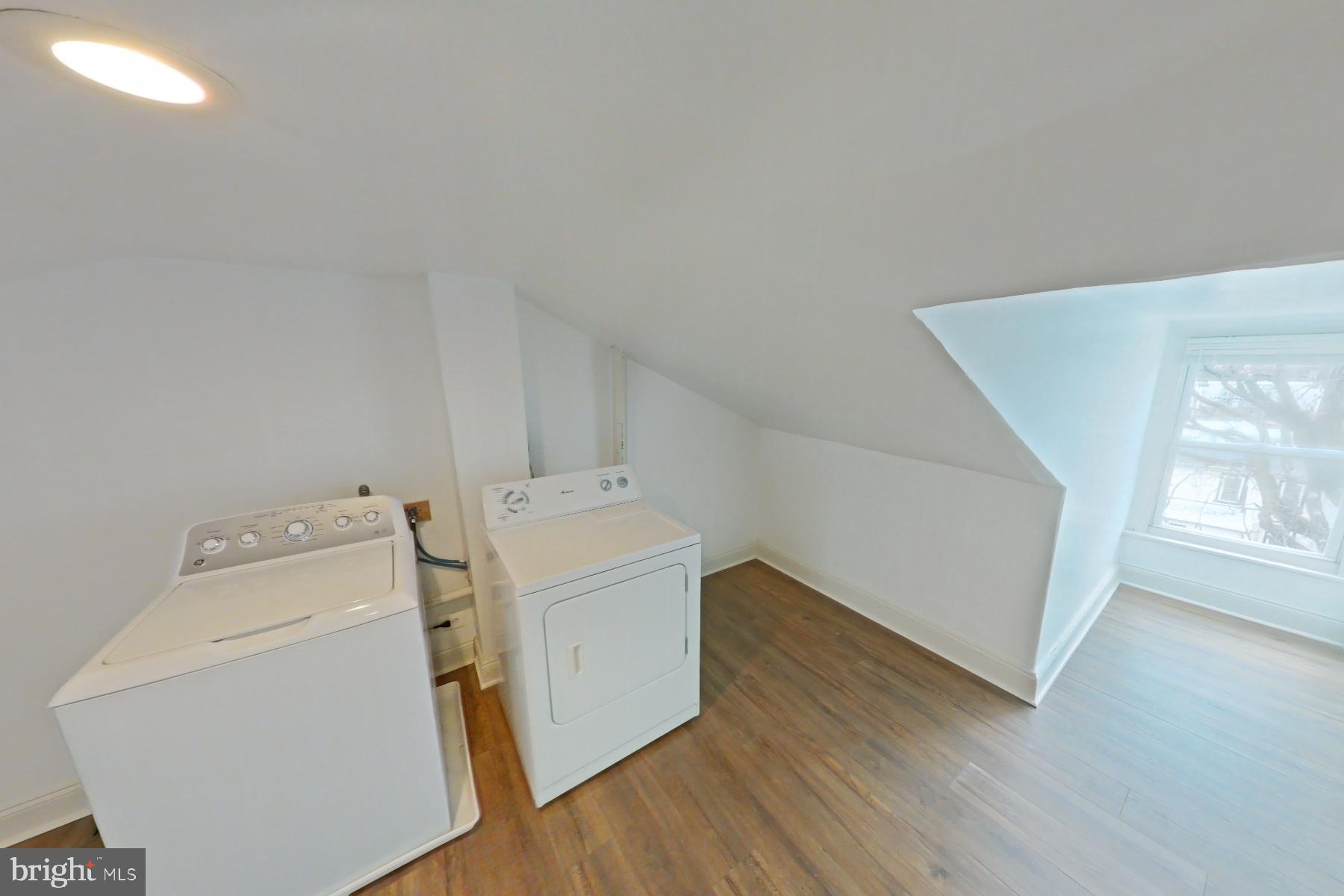 ROXBOROUGH - Residential Lease