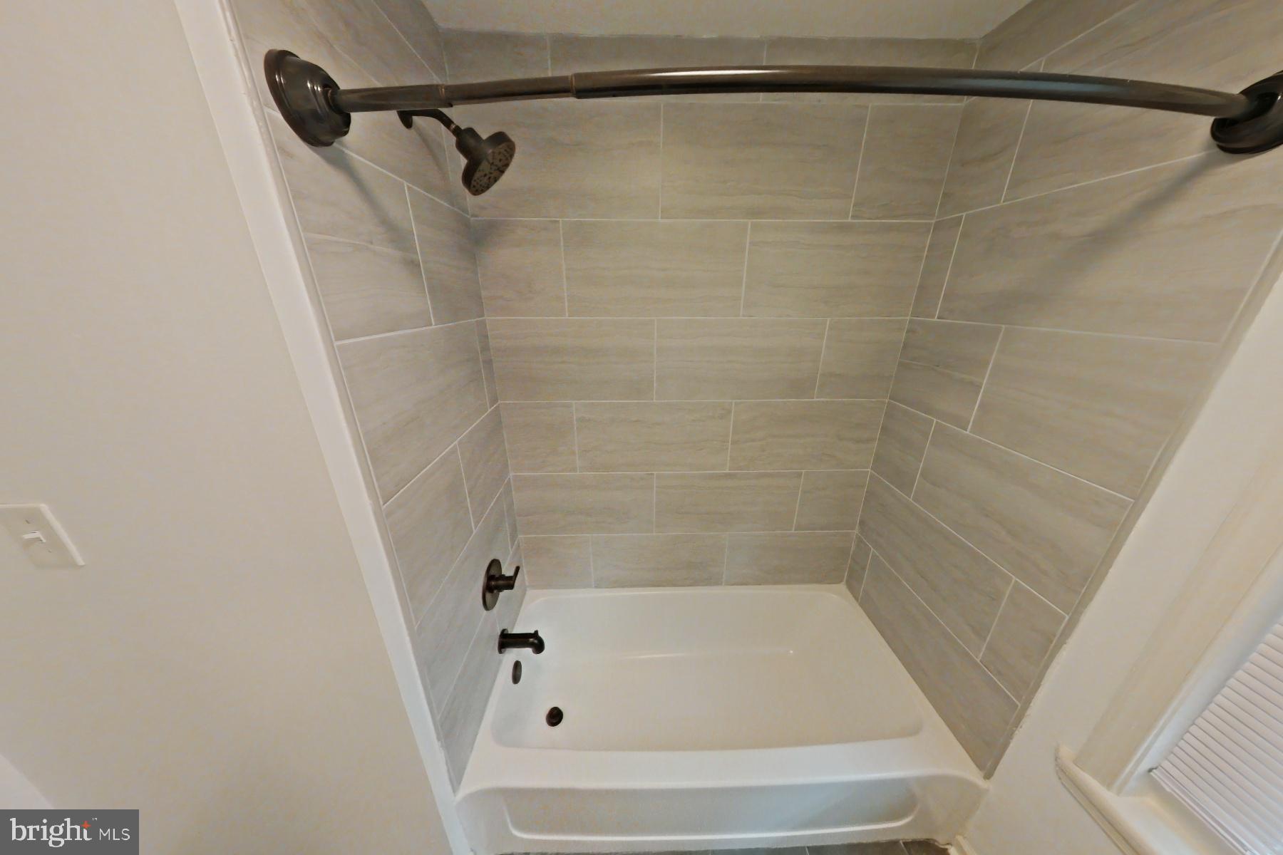 ROXBOROUGH - Residential Lease