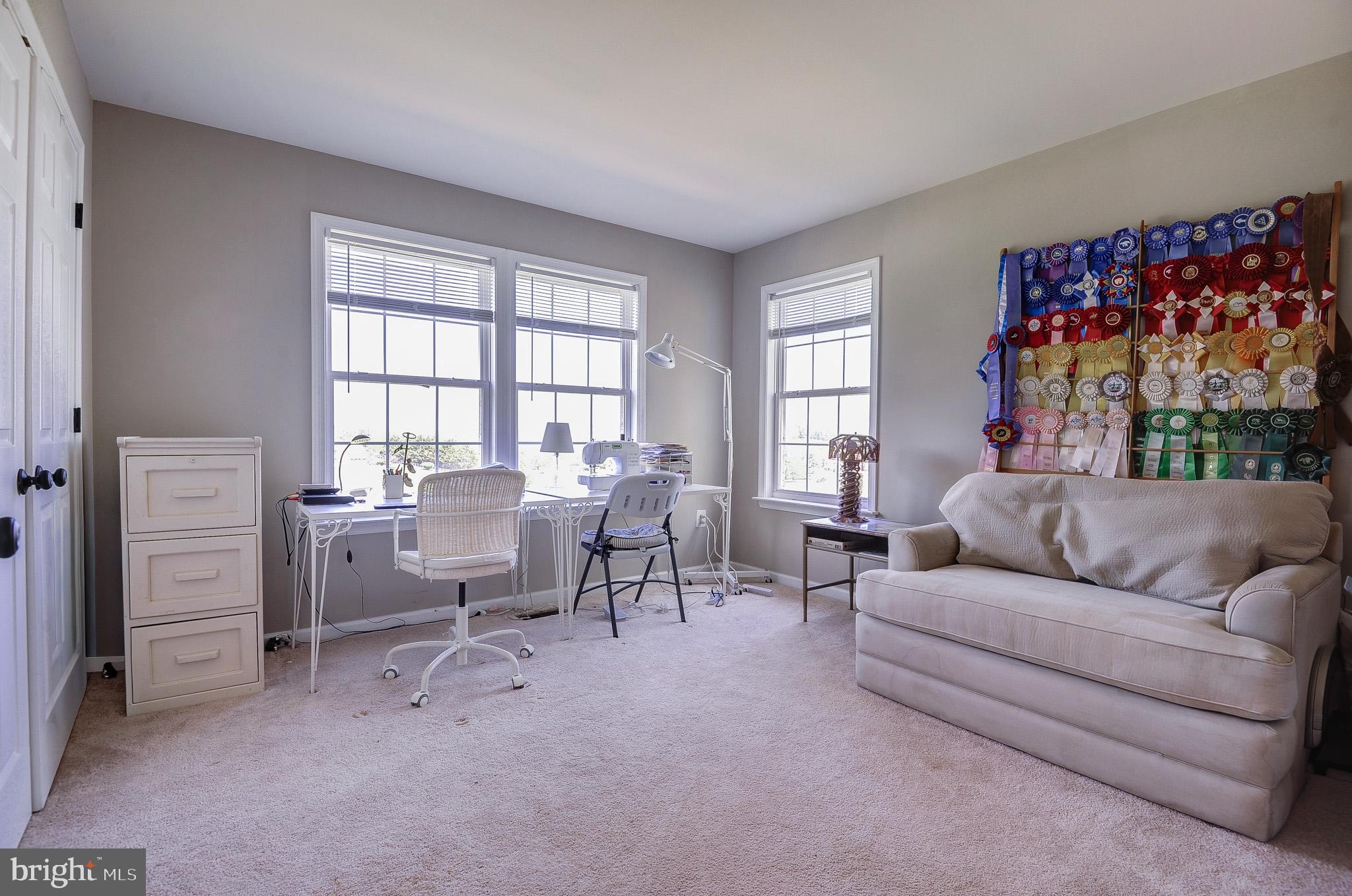 LOVETTSVILLE - Residential