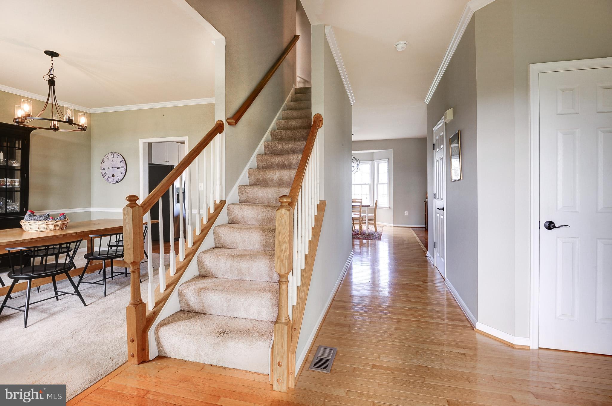 LOVETTSVILLE - Residential