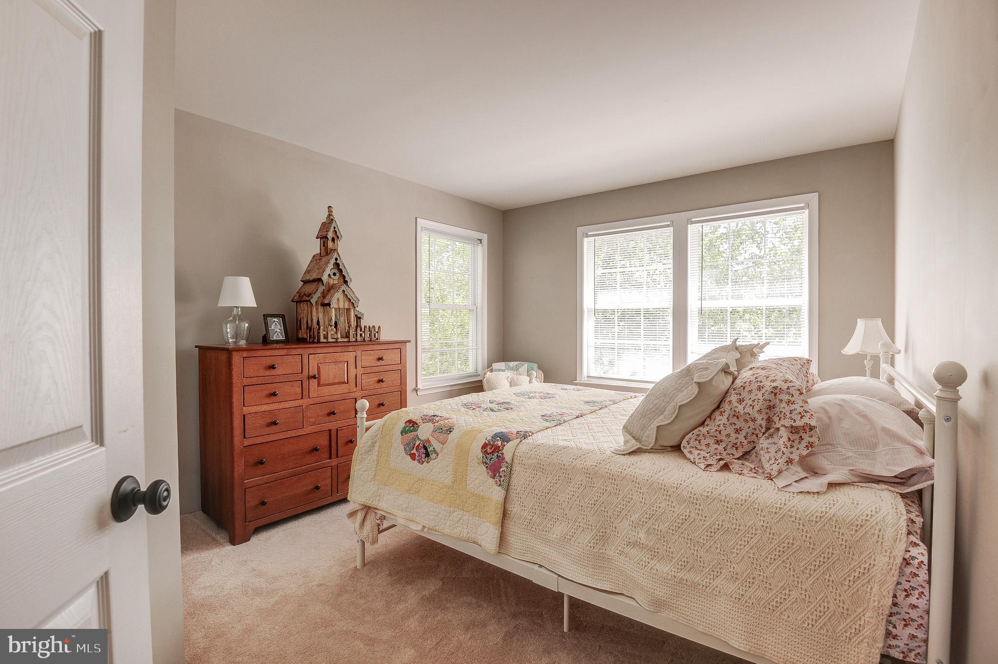 LOVETTSVILLE - Residential