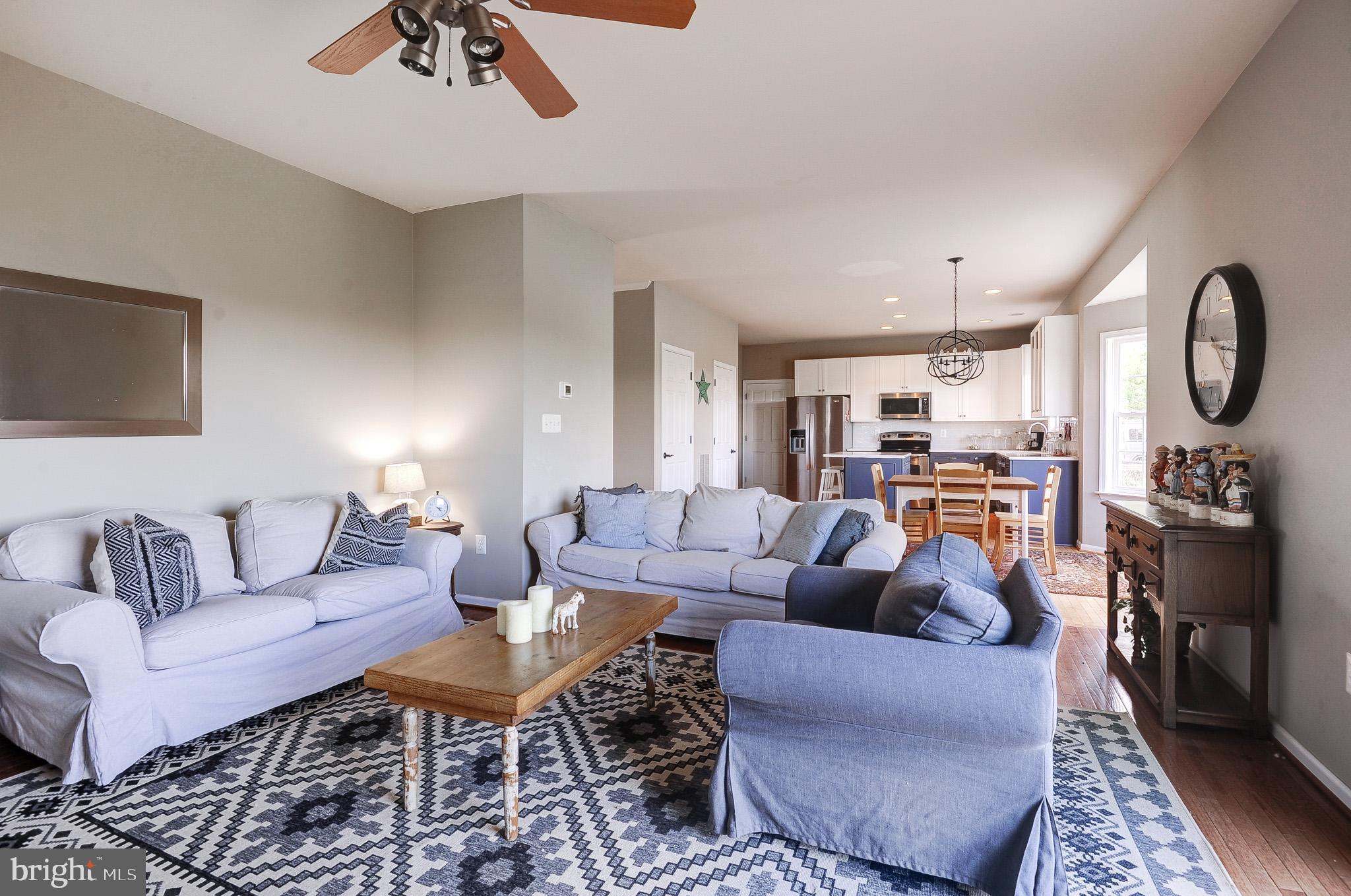 LOVETTSVILLE - Residential