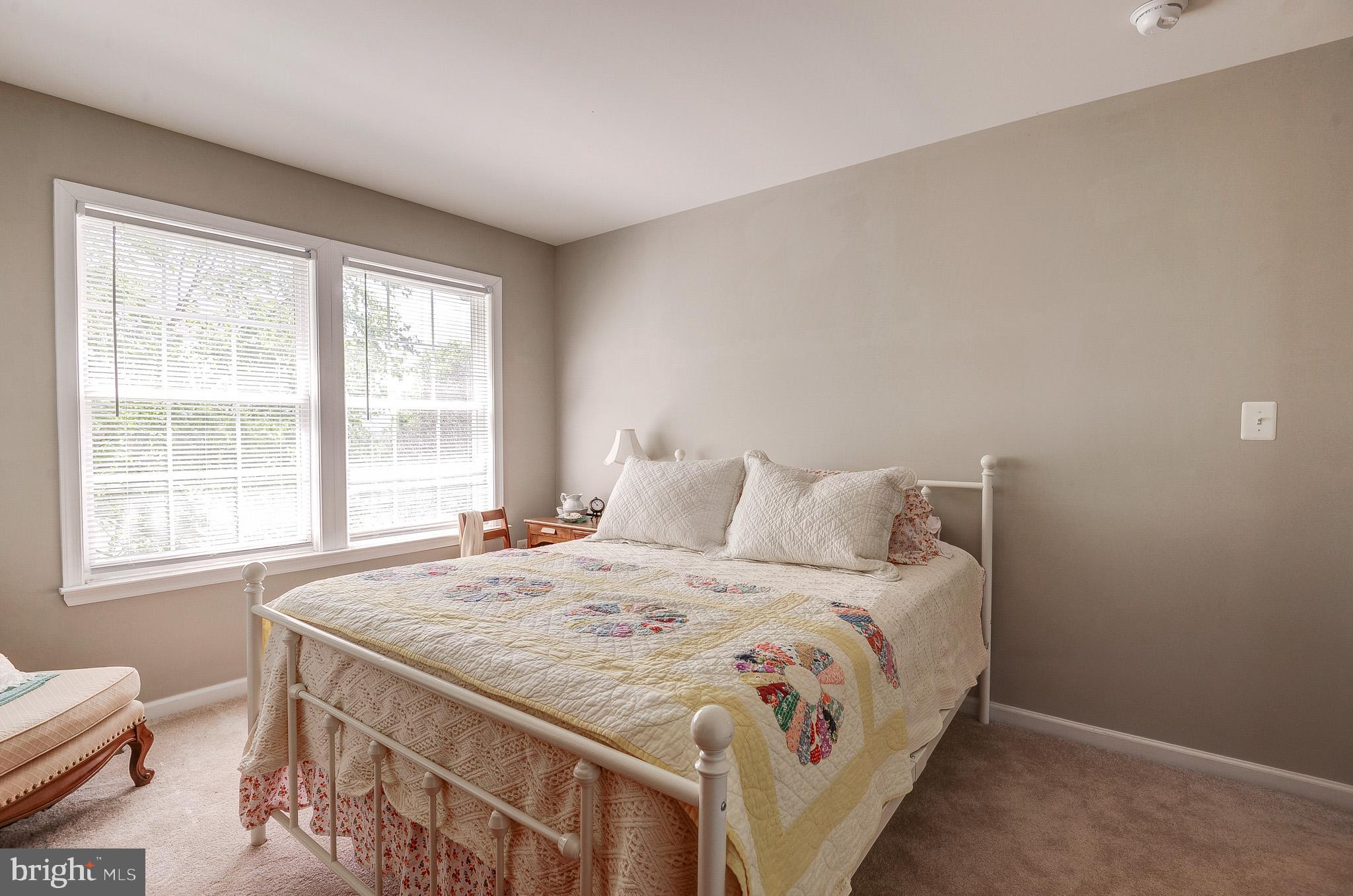 LOVETTSVILLE - Residential