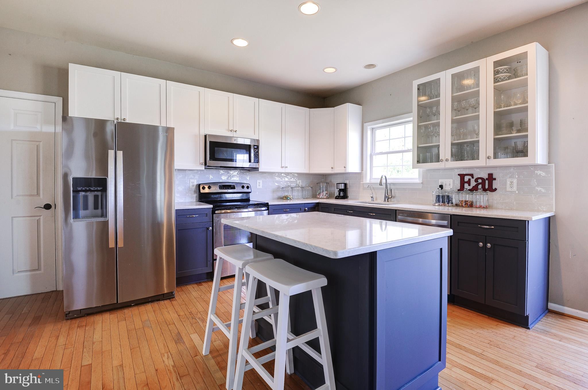 LOVETTSVILLE - Residential
