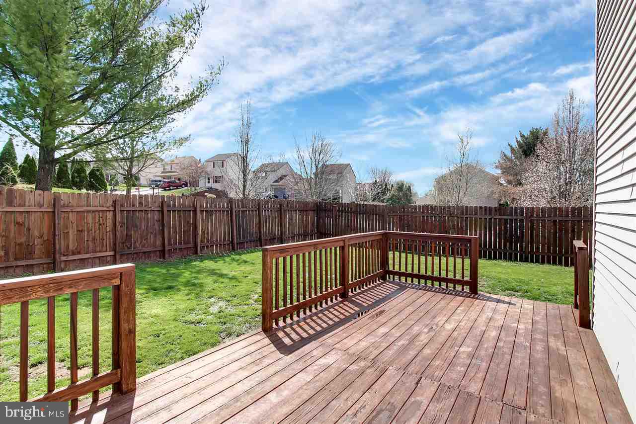 STONEBRIDGE CONDOS - Residential