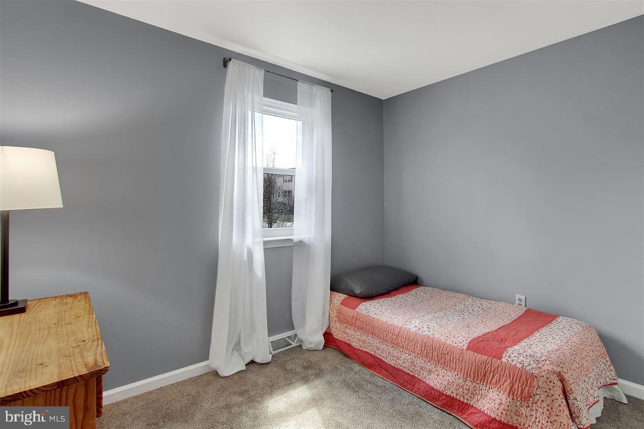 STONEBRIDGE CONDOS - Residential