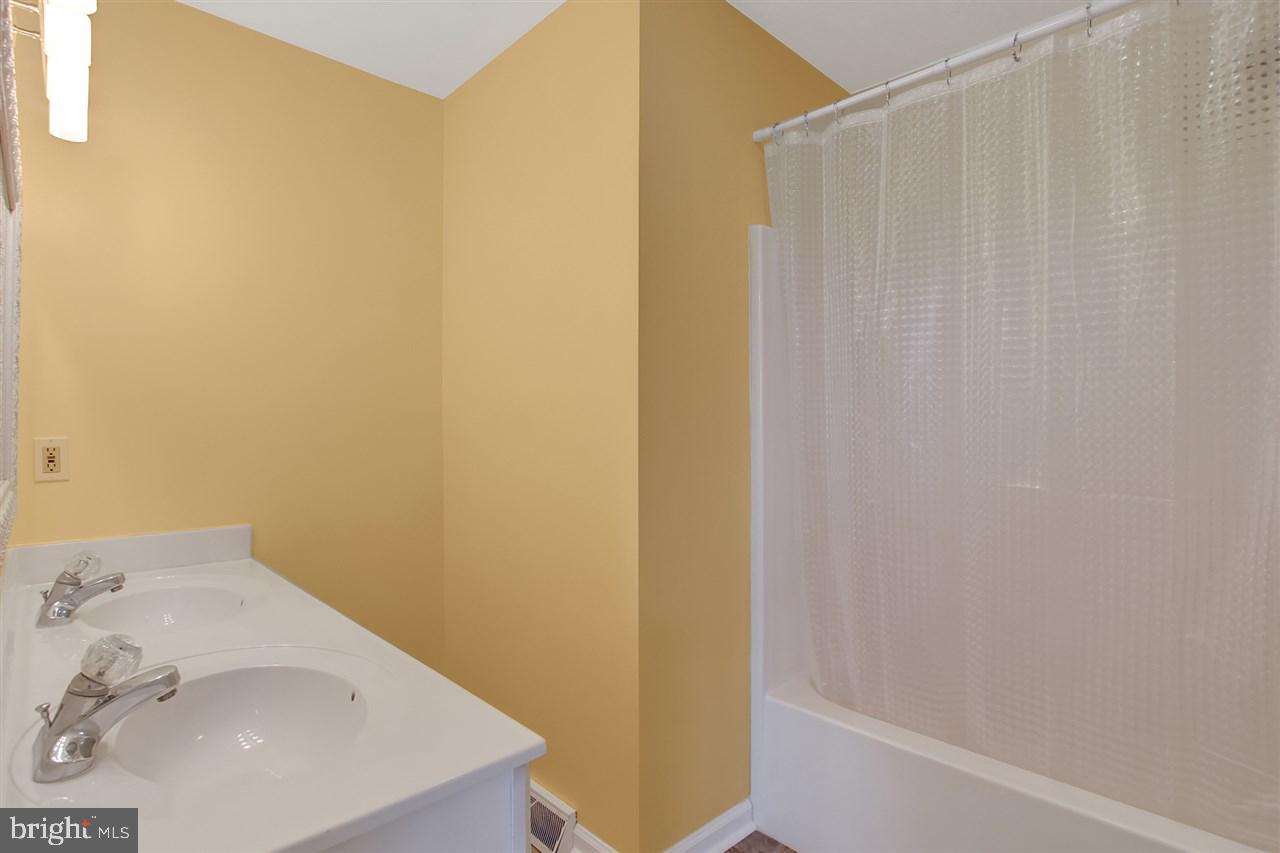 STONEBRIDGE CONDOS - Residential