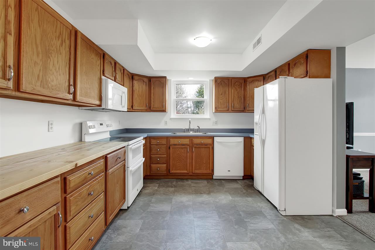 STONEBRIDGE CONDOS - Residential