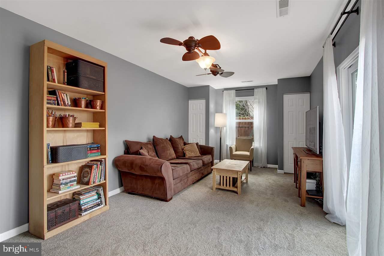 STONEBRIDGE CONDOS - Residential