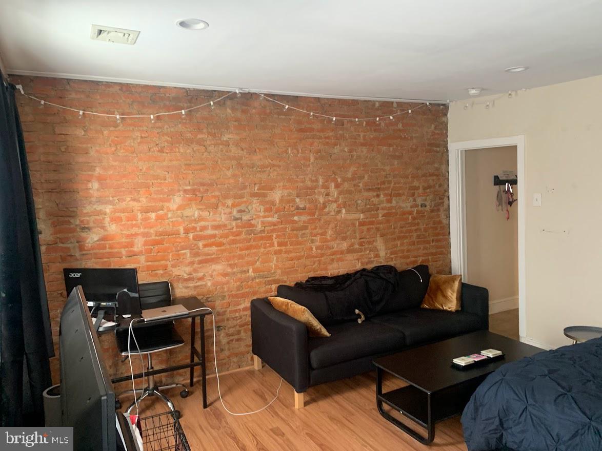 RITTENHOUSE SQUARE - Residential Lease