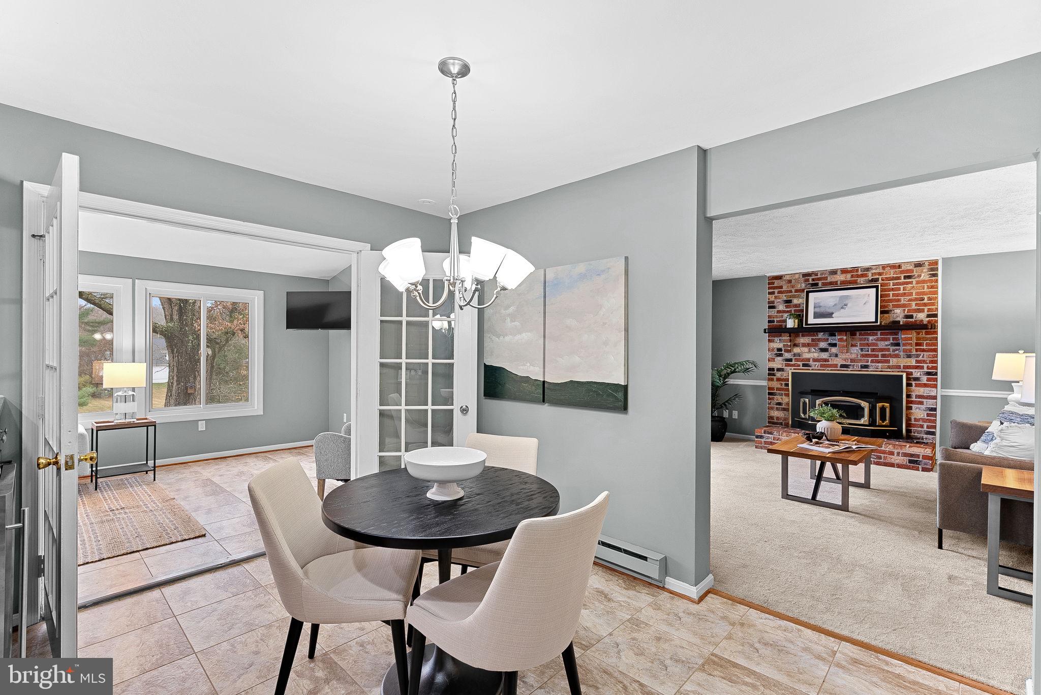 HICKORY CREEK - Residential