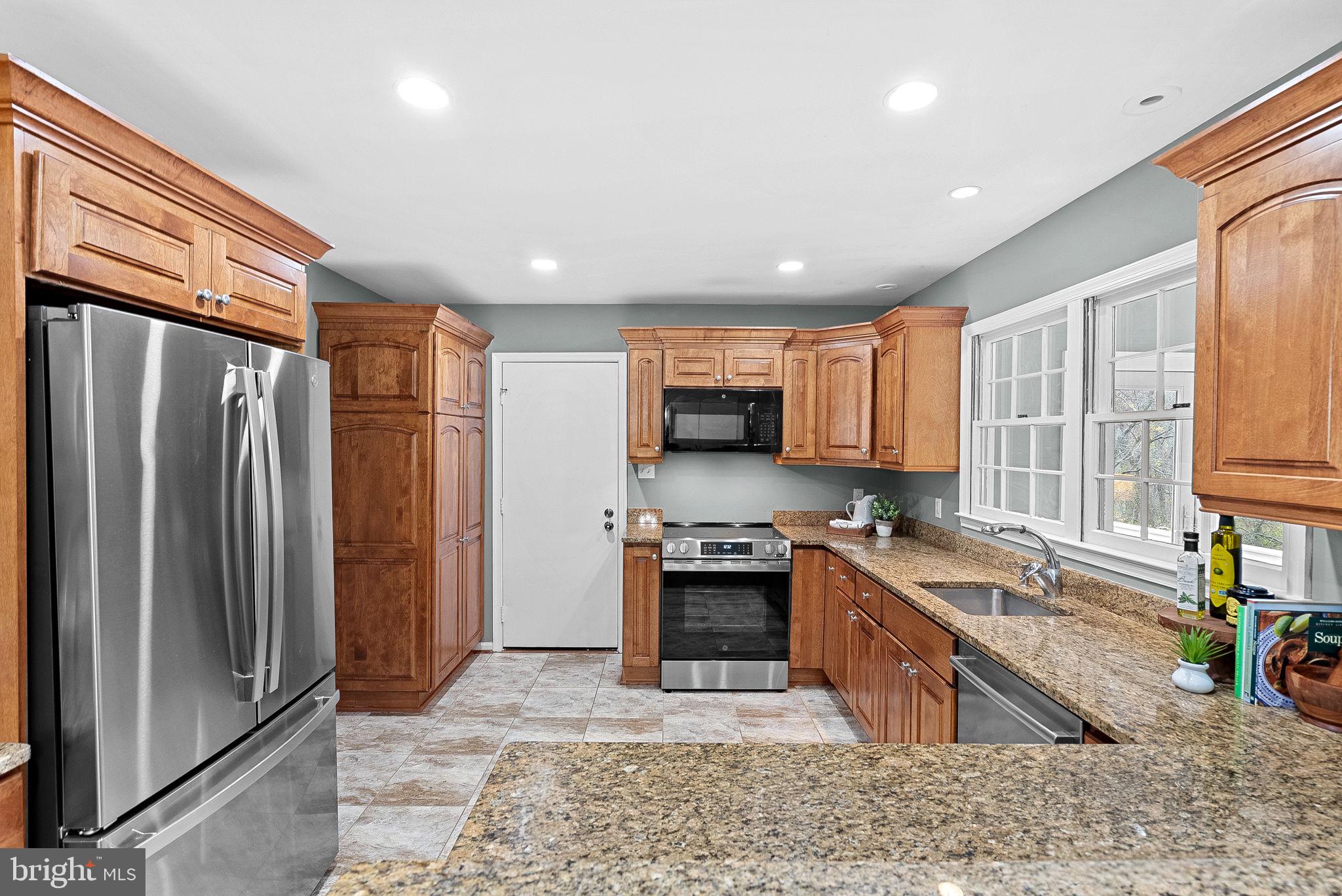 HICKORY CREEK - Residential