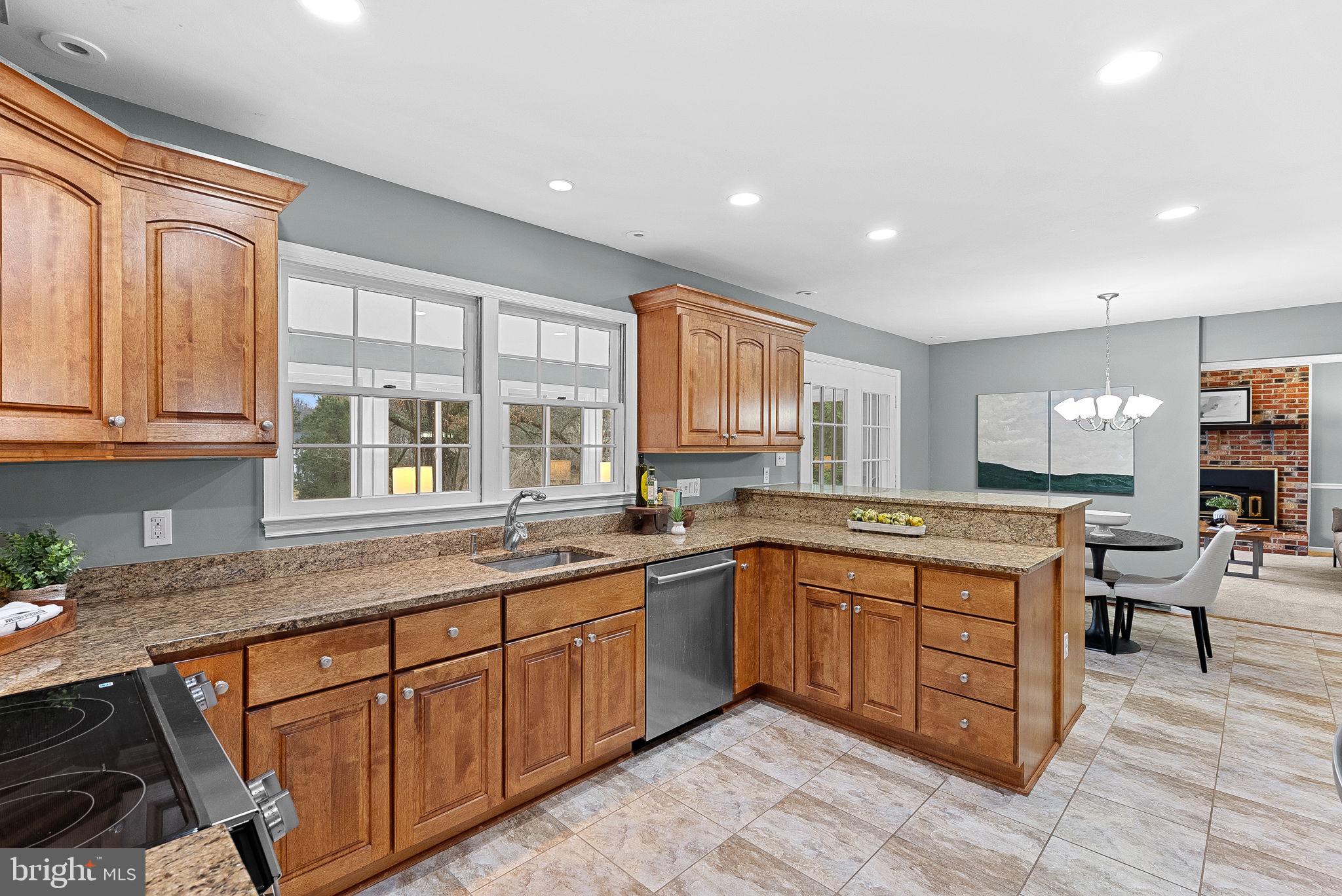 HICKORY CREEK - Residential