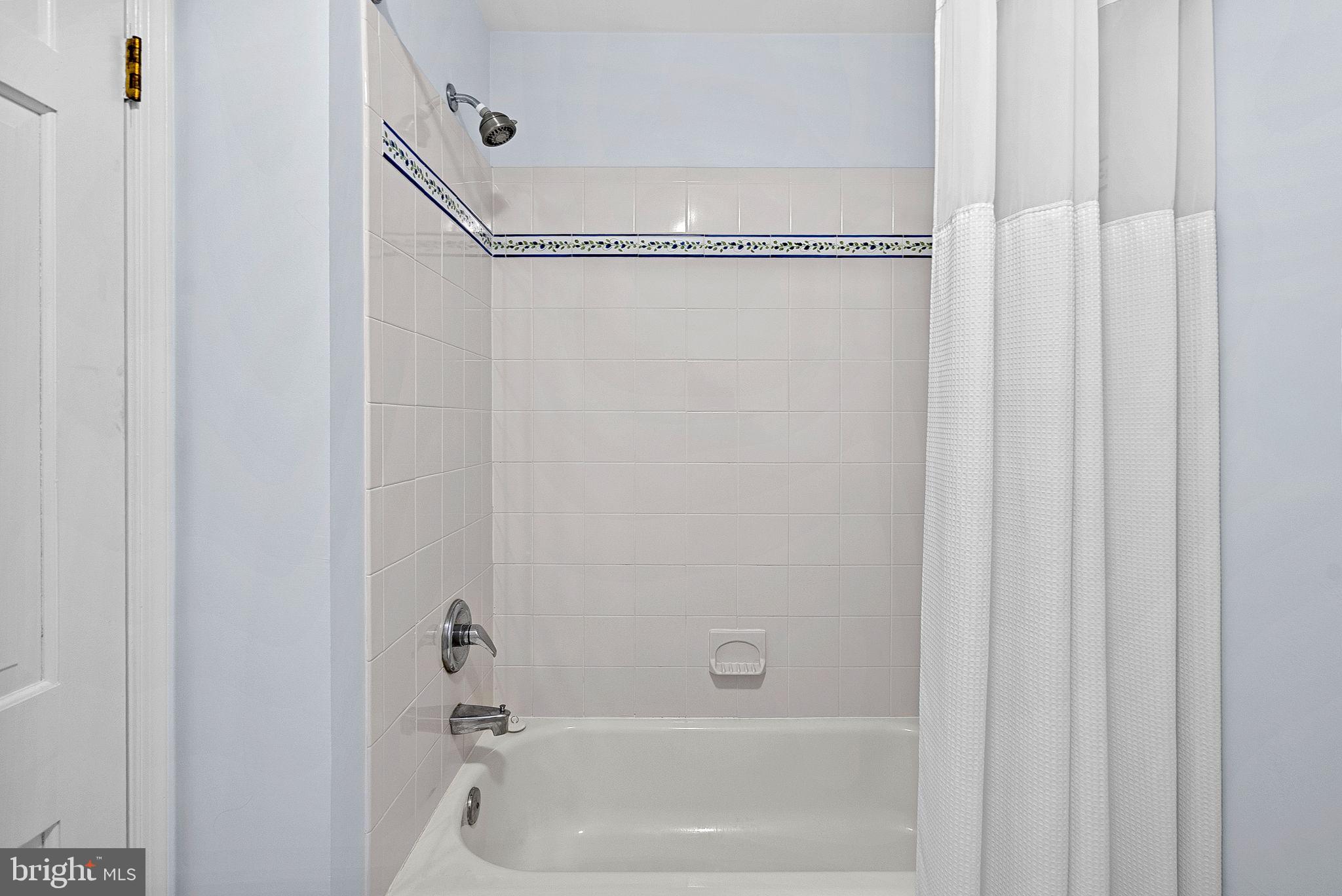 HICKORY CREEK - Residential