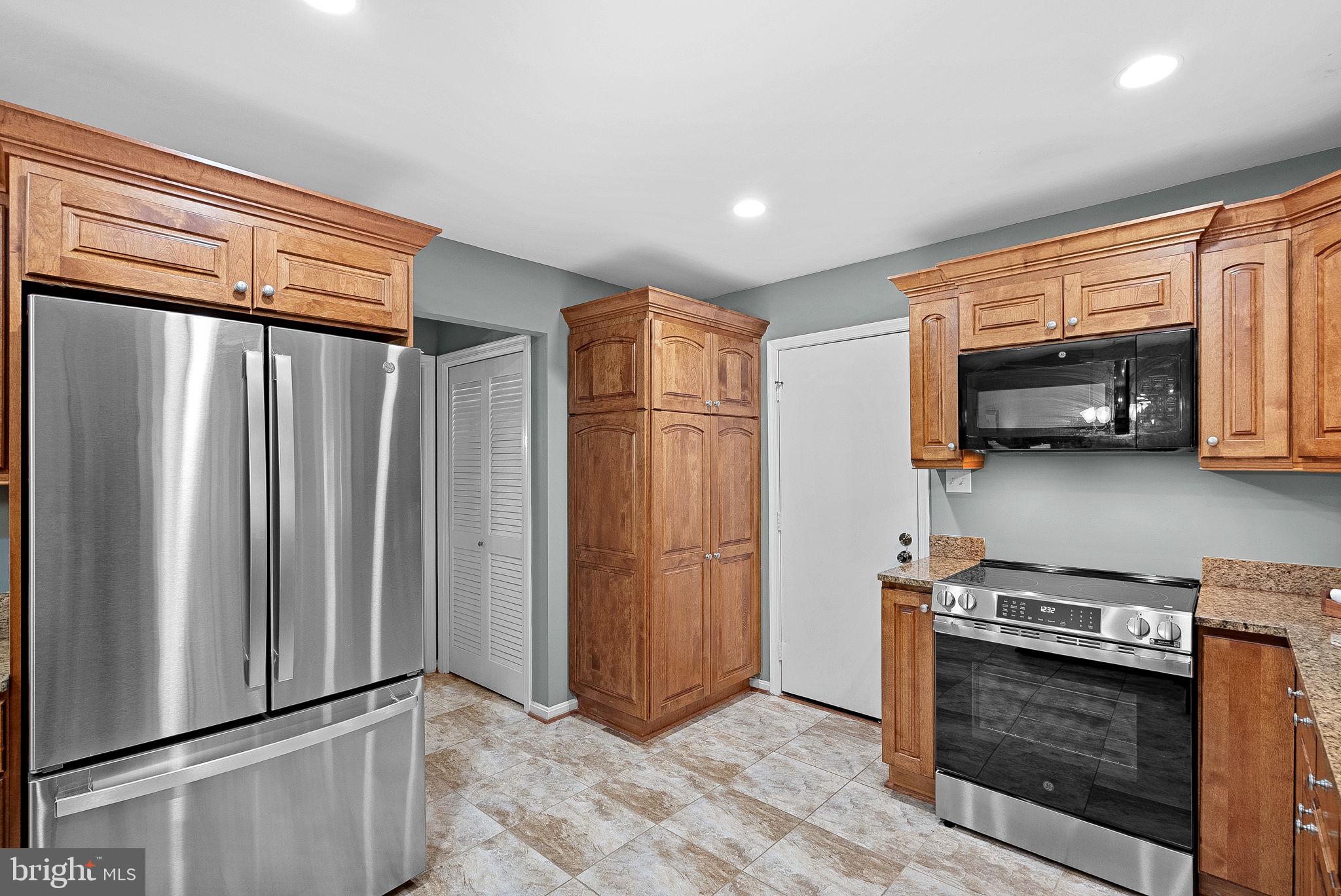 HICKORY CREEK - Residential