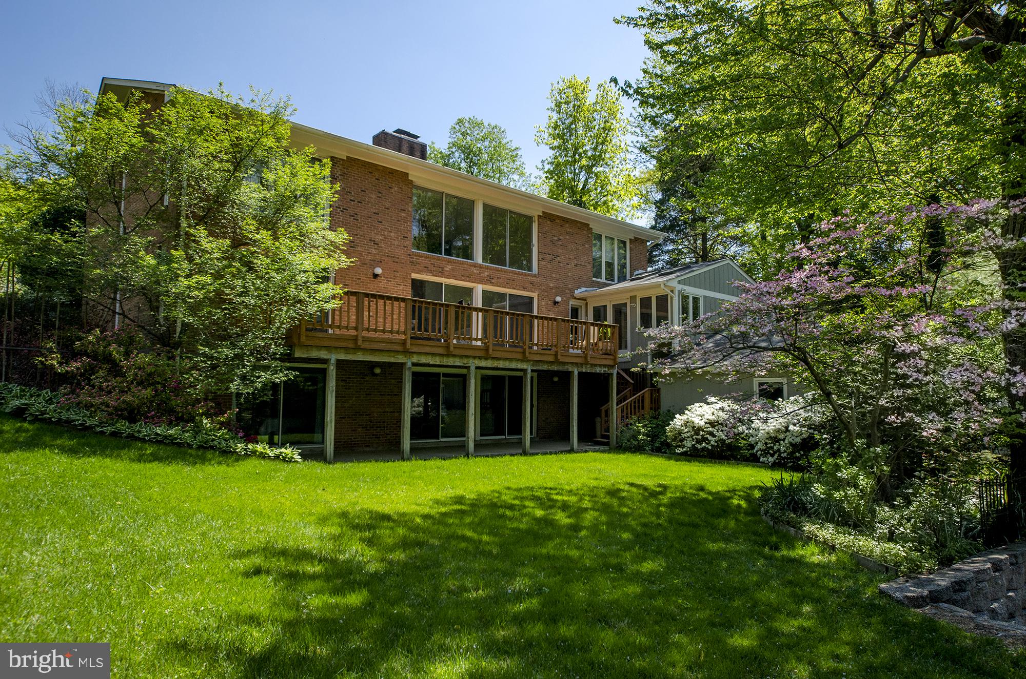 2101 WHITEOAKS DRIVE