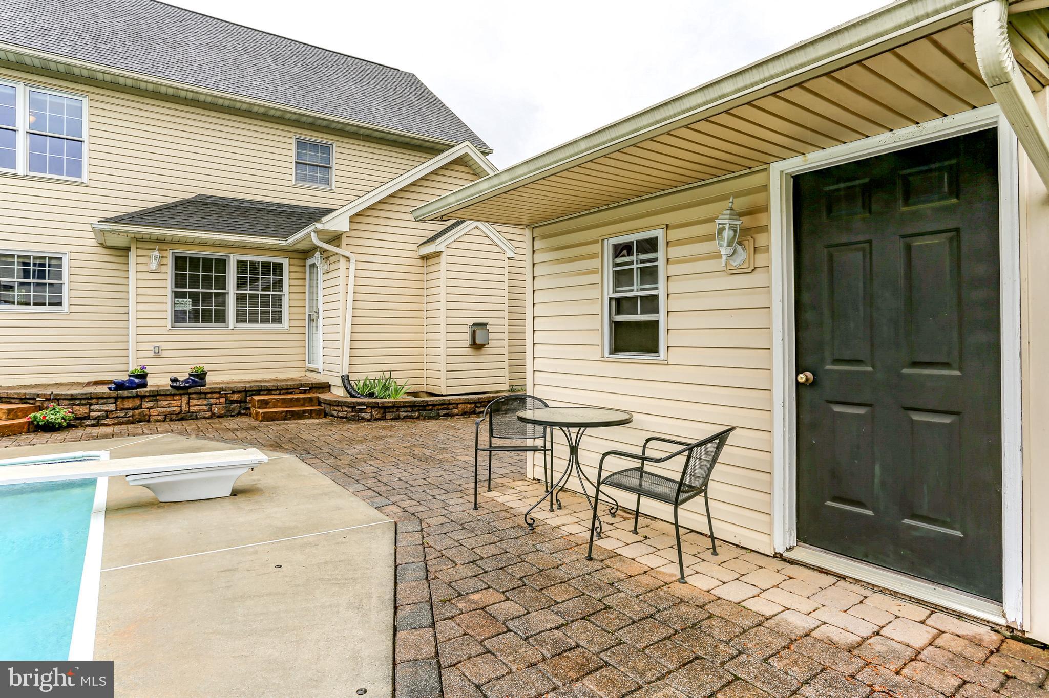 10 SILVER MAPLE DRIVE