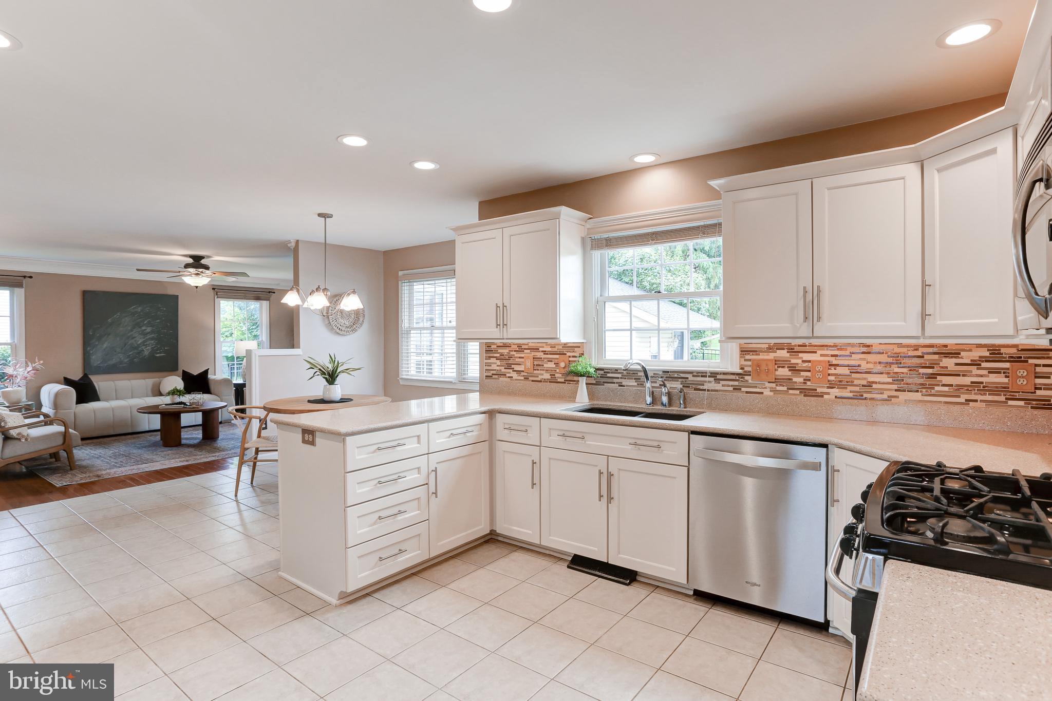 INDIAN HILLS - Residential