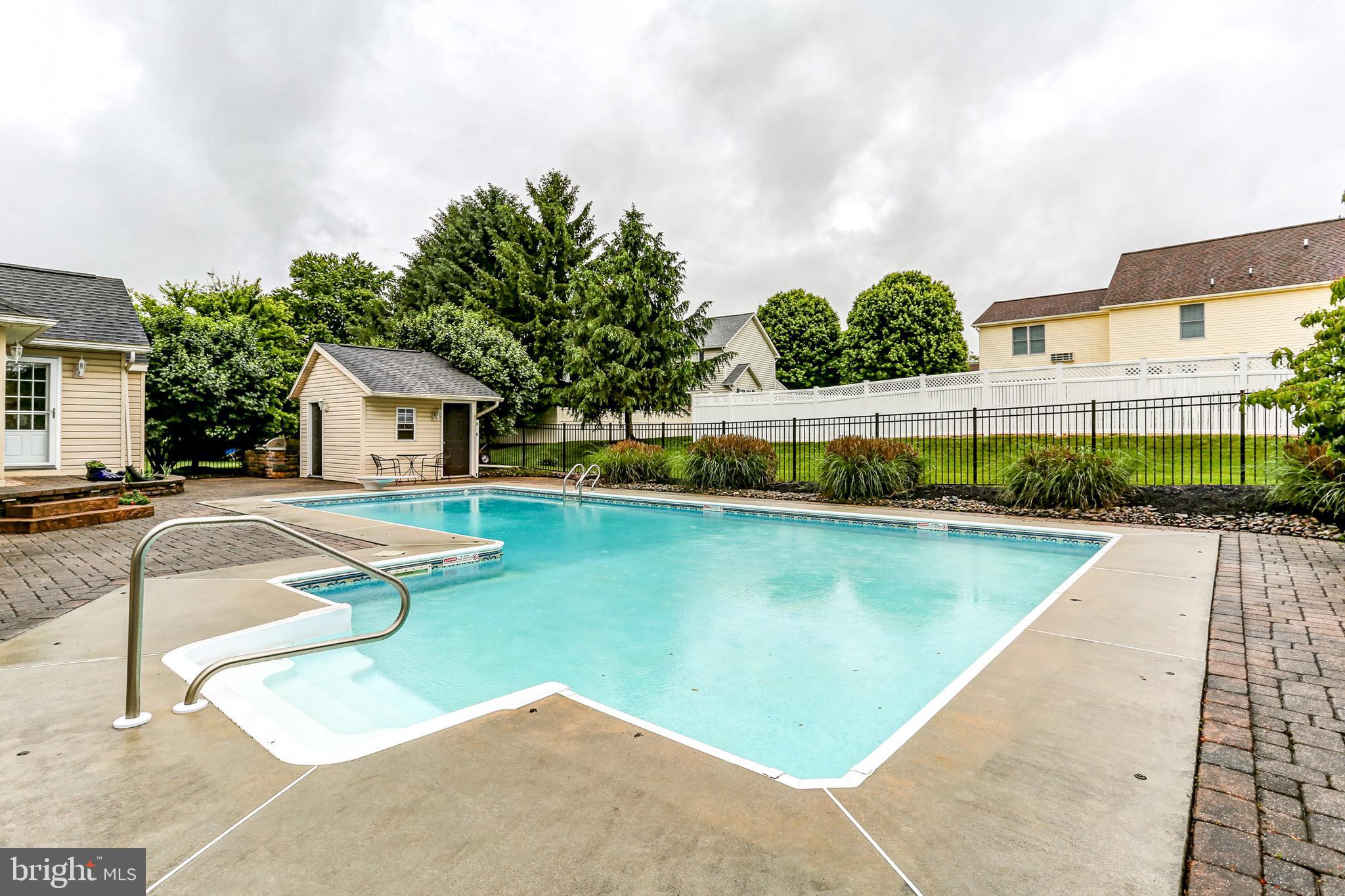 INDIAN HILLS - Residential