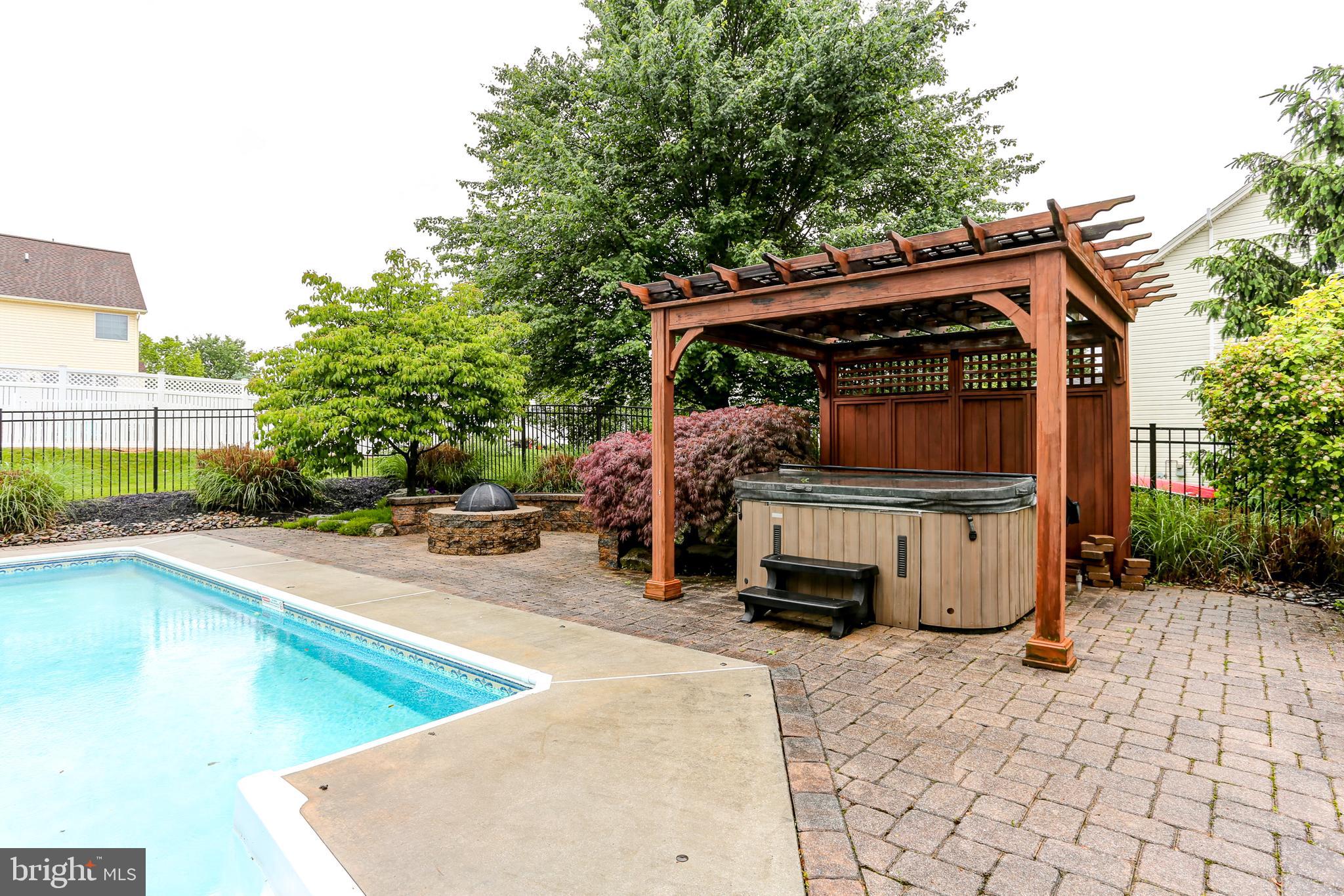 INDIAN HILLS - Residential