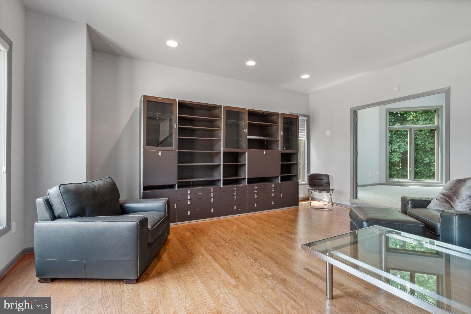 WOODSTOCK - Residential