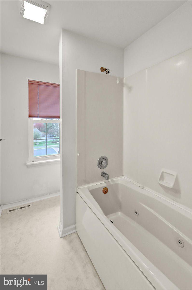 STONE HILL FARMS - Residential