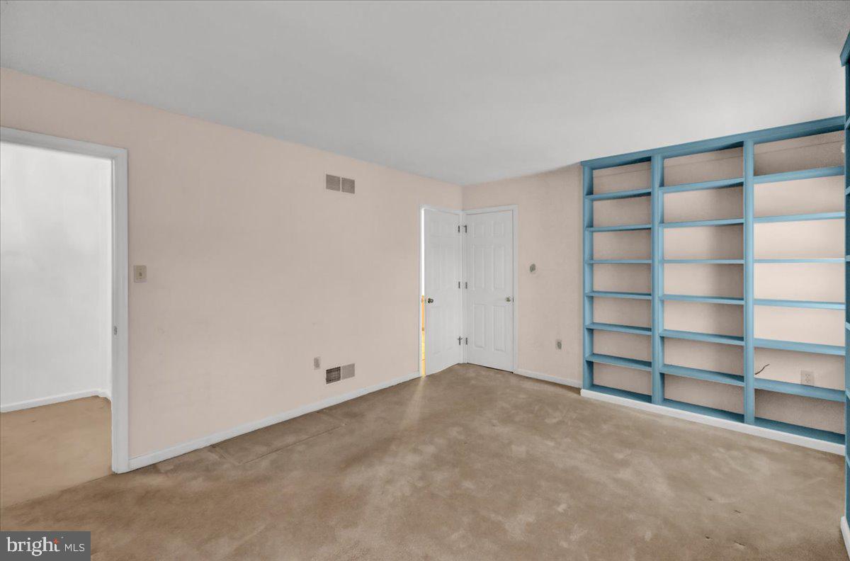 STONE HILL FARMS - Residential