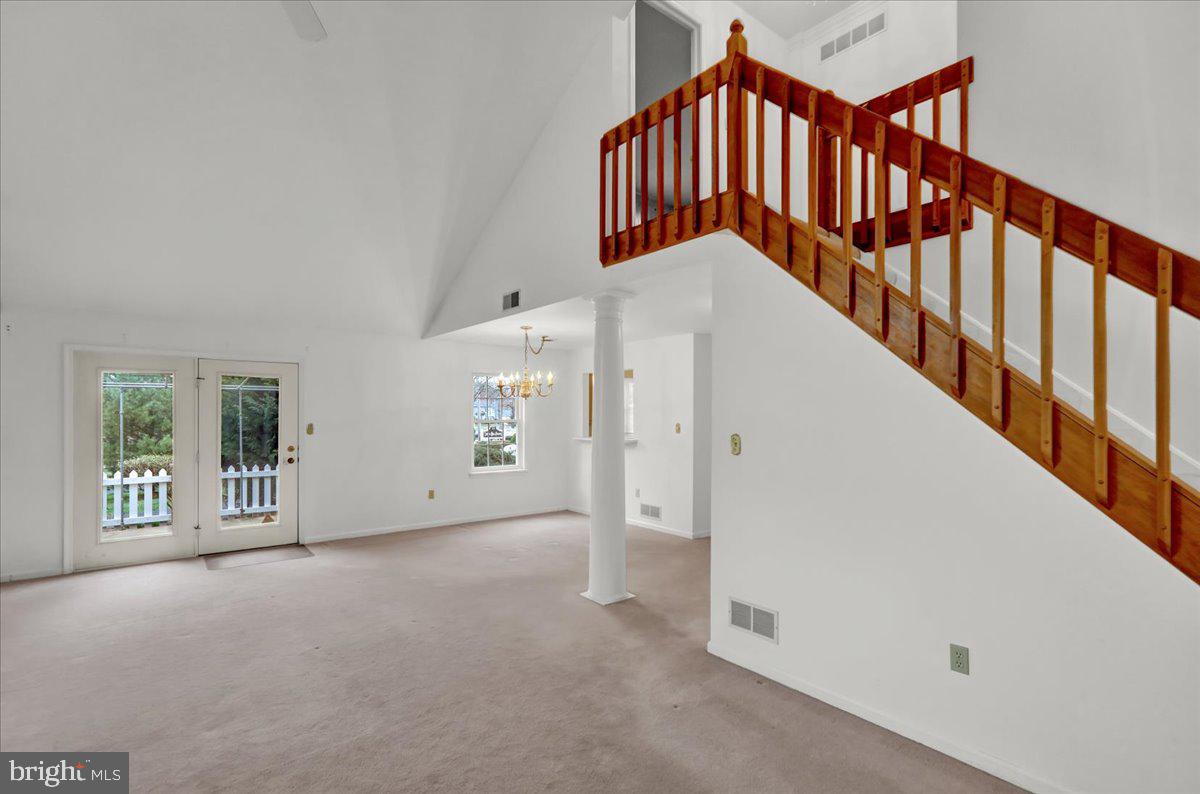 STONE HILL FARMS - Residential