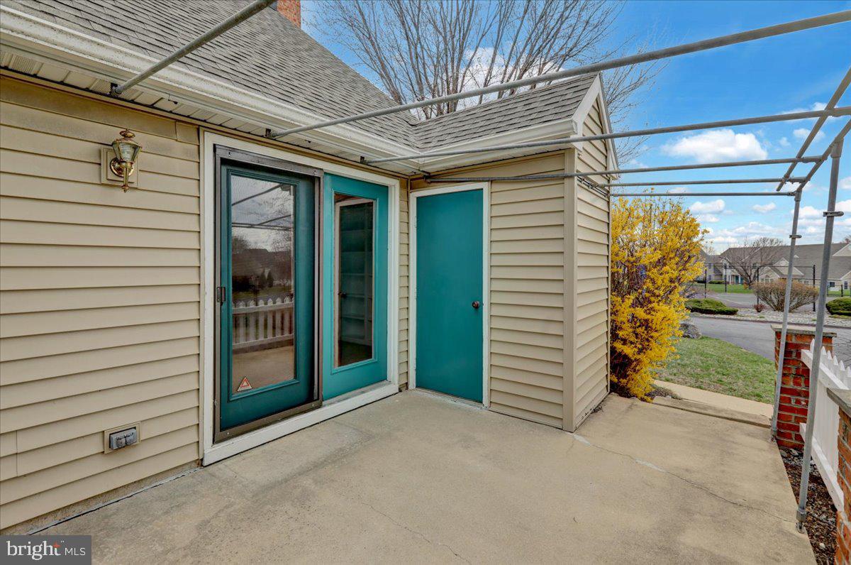 STONE HILL FARMS - Residential