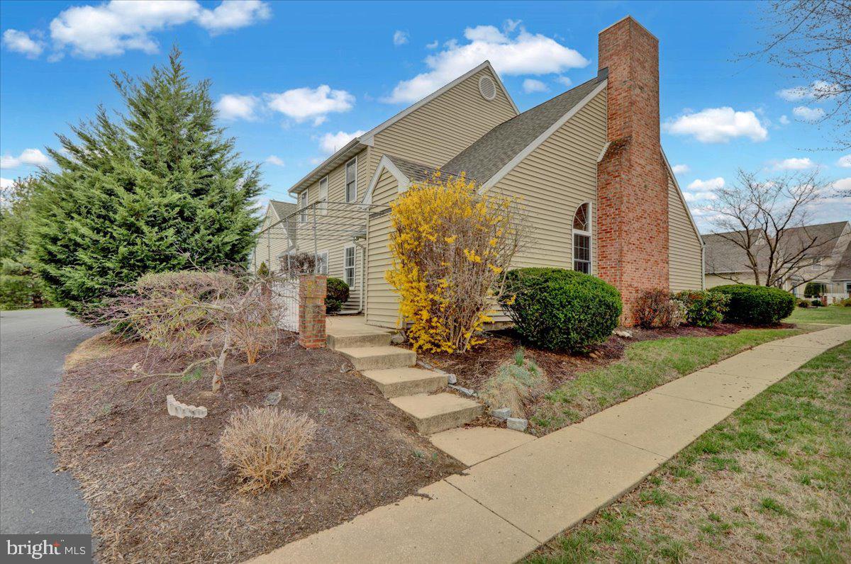 STONE HILL FARMS - Residential