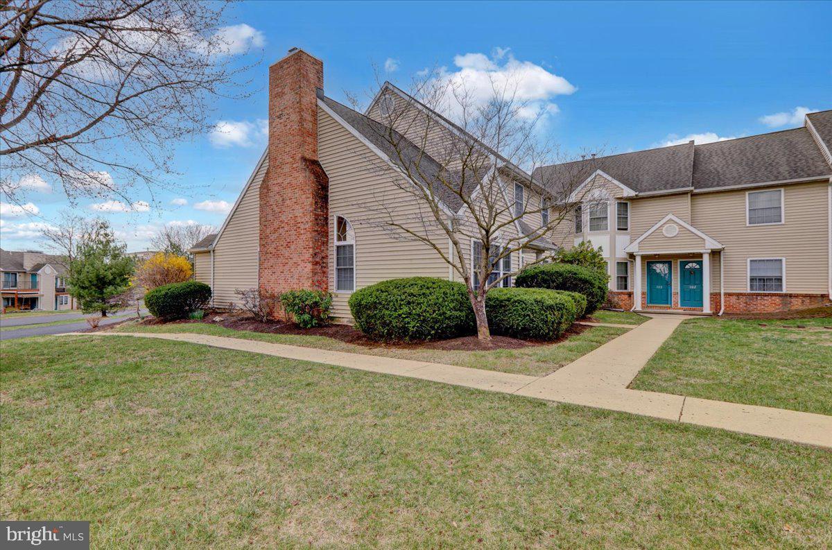 STONE HILL FARMS - Residential