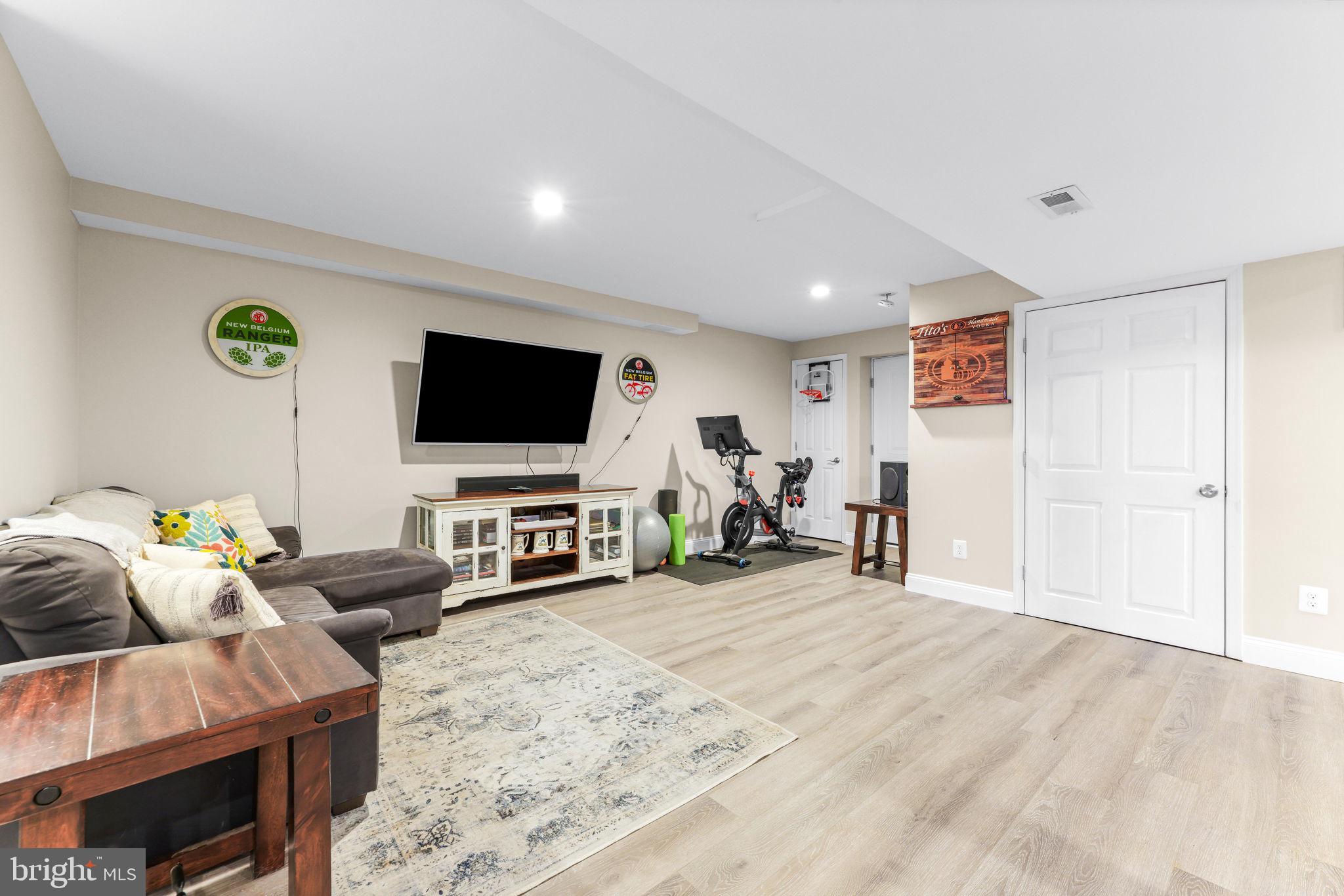SHREWSBURY/NEW FREEDOM - Residential