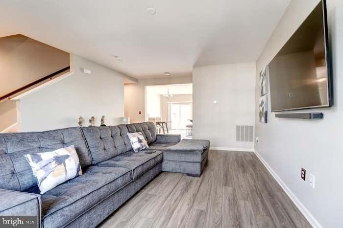 NEW POST ON THE RAPPAHANNOCK - Residential