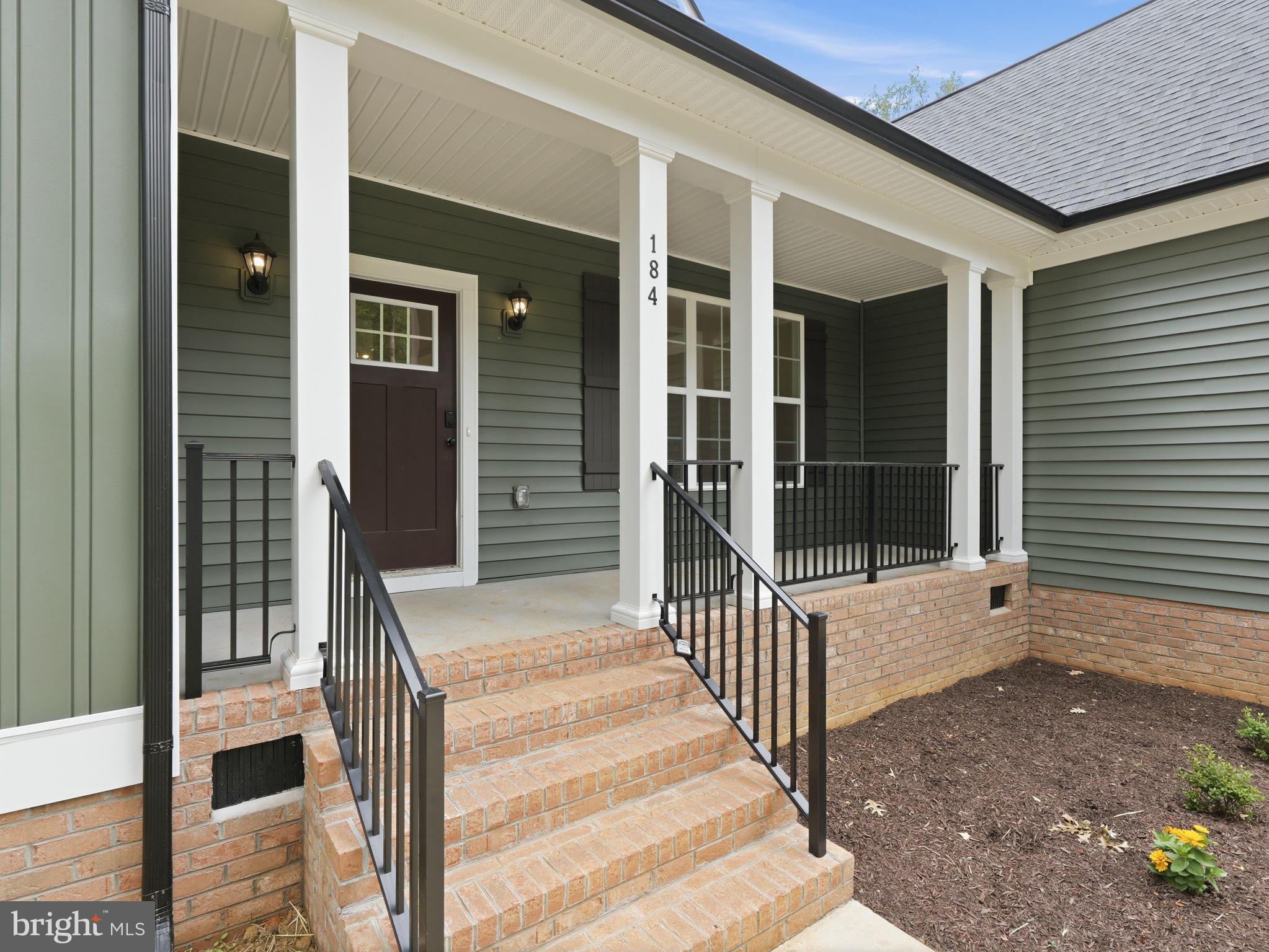 184 ANNA COVES COURT