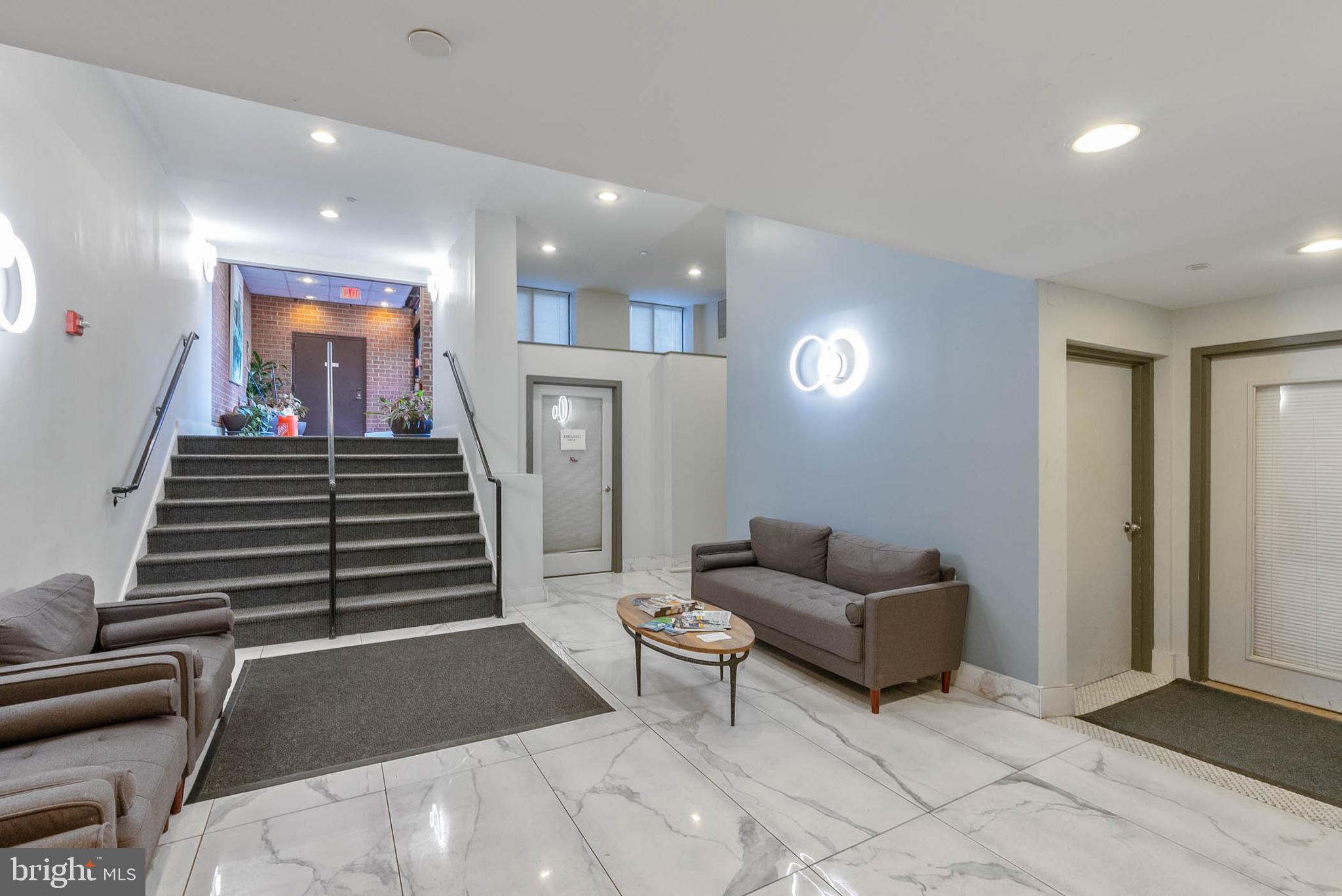 SOCIETY HILL - Residential