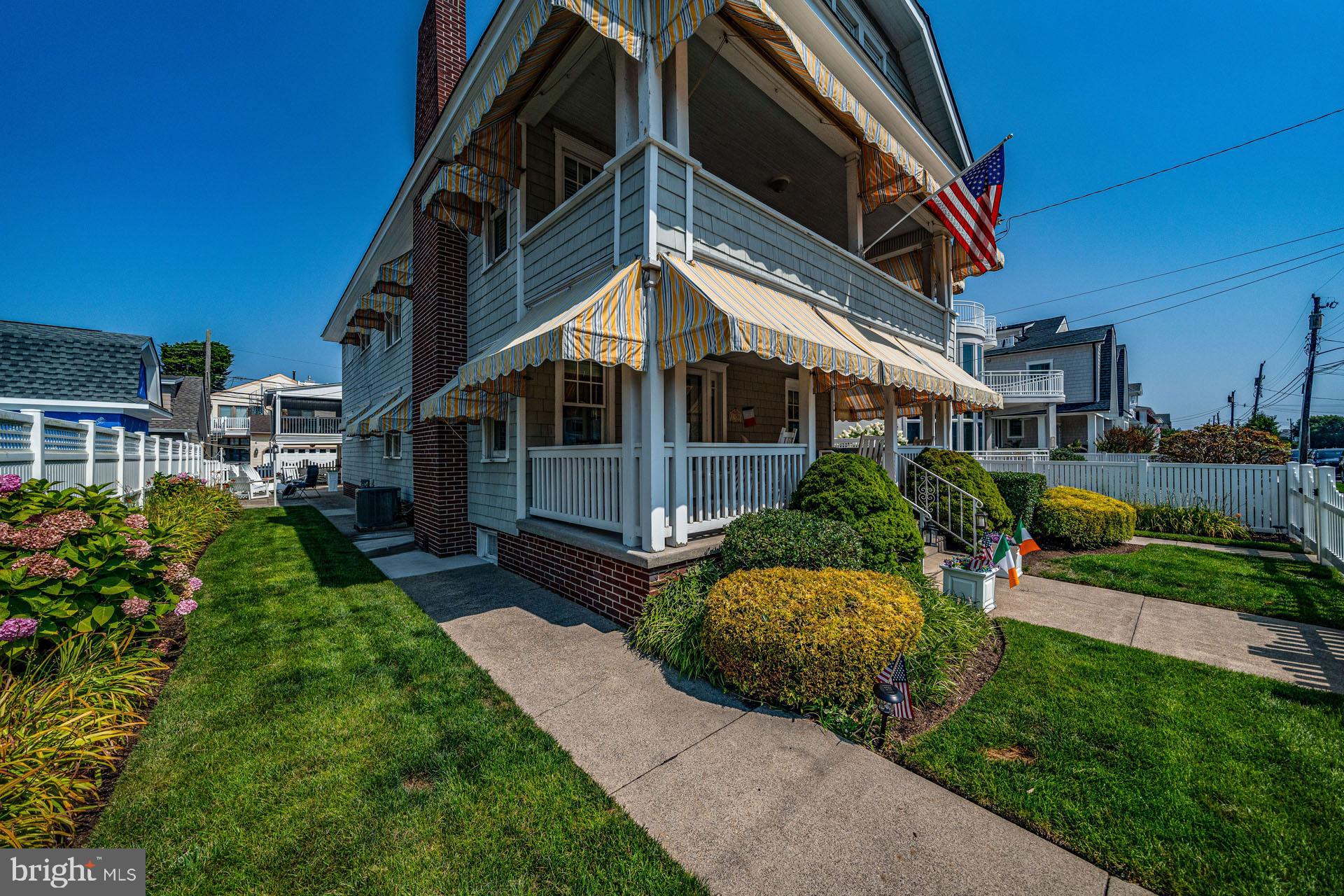 1930 WESLEY AVENUE