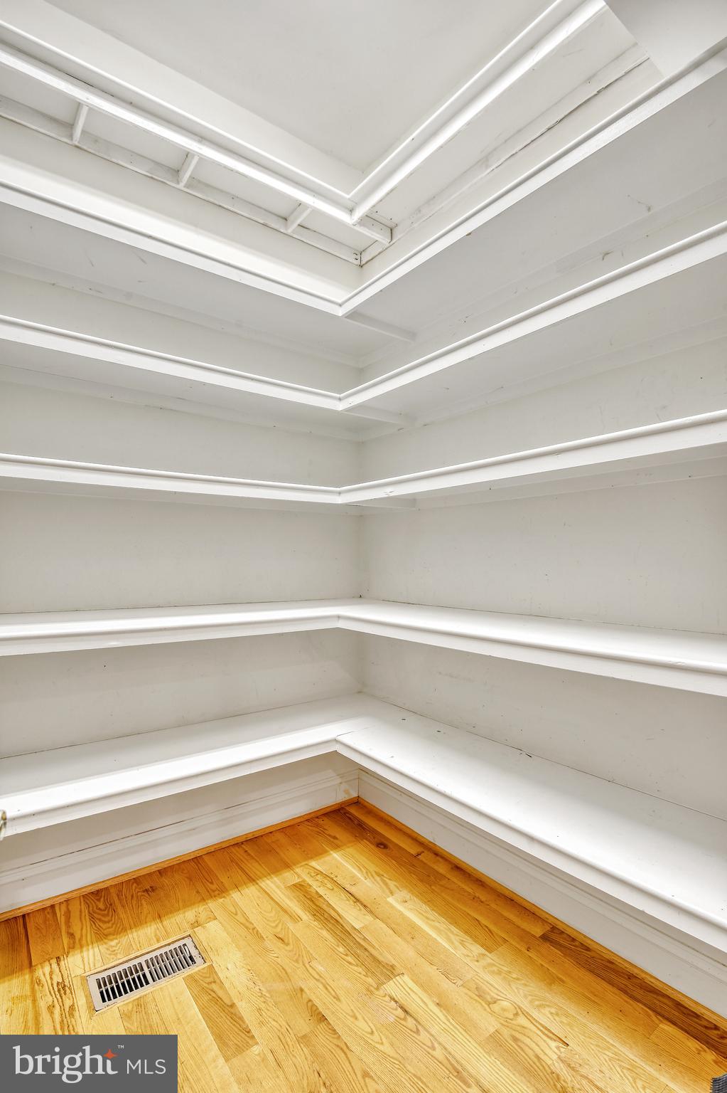 POPLAR POINT - Residential