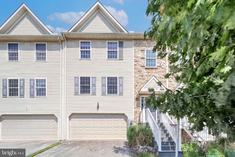 Townhouse For Sale - 3926 Sheppard Drive<br/> DOVER, PA 17315